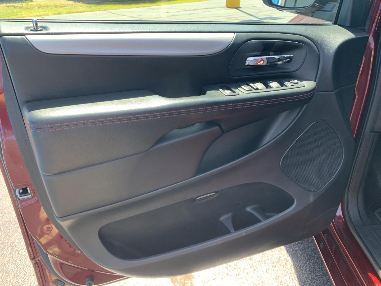 2017 MAROON /BLACK Dodge Grand Caravan GT (2C4RDGEG8HR) with an 3.6L V6 DOHC 24V engine, Automatic transmission, located at 506 S. Kingshighway, Cape Girardeau, MO, 63703, (573) 235-5000, 37.294991, -89.553635 - 2017 Dodge Grand Caravan GT 144,xxx miles Bluetooth Heated Leather Seats Heated Steering Wheel Front Wheel Drive Power Sliding Doors Backup Camera We have financing available and we accept trades! Fill out a credit application on our website or come by today! If you have any questions, gi - Photo#14