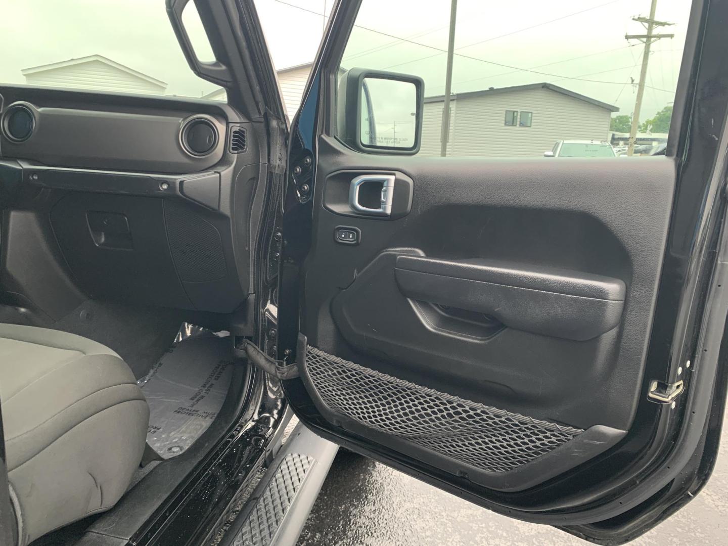 2023 BLACK /BLACK Jeep Gladiator Sport (1C6HJTAG5PL) with an 3.6L V6 DOHC 24V engine, Automatic transmission, located at 506 S. Kingshighway, Cape Girardeau, MO, 63703, (573) 235-5000, 37.294991, -89.553635 - 2023 Jeep Gladiator Sport 63,xxx miles Power Windows Removable Hardtop Cruise Bluetooth Power Mirros Backup Cam Keyless Entry Remote Start We have financing available and we accept trades! Fill out a credit application on our website or come by today! If you have any questions, give us - Photo#10