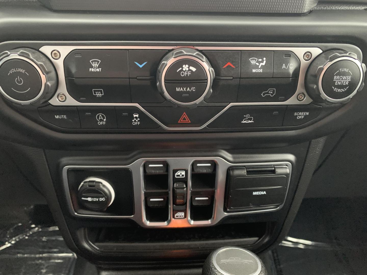 2023 BLACK /BLACK Jeep Gladiator Sport (1C6HJTAG5PL) with an 3.6L V6 DOHC 24V engine, Automatic transmission, located at 506 S. Kingshighway, Cape Girardeau, MO, 63703, (573) 235-5000, 37.294991, -89.553635 - 2023 Jeep Gladiator Sport 63,xxx miles Power Windows Removable Hardtop Cruise Bluetooth Power Mirros Backup Cam Keyless Entry Remote Start We have financing available and we accept trades! Fill out a credit application on our website or come by today! If you have any questions, give us - Photo#26