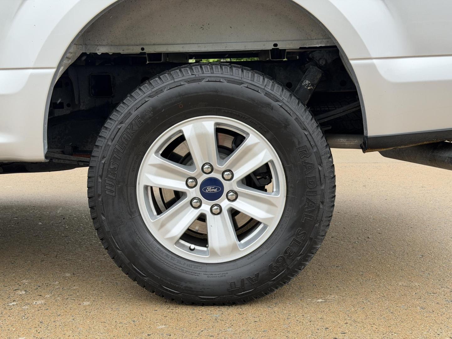 2017 SILVER /Gray Ford F-150 XLT SuperCrew 6.5-ft. Bed 4WD (1FTEW1EG5HF) with an 3.5L V6 TURBO engine, Automatic transmission, located at 2990 Old Orchard Rd., Jackson, MO, 63755, 37.354214, -89.612106 - 2017 Ford F-150 XLT 118xxx miles 4x4 3.5L V6 Automatic Backup Camera Bluetooth Remote Start Cruise Power Windows/Locks/Mirrors We have financing available and we accept trades! Fill out a credit application on our website or come by today! If you have any questions, give us a call at (573 - Photo#34