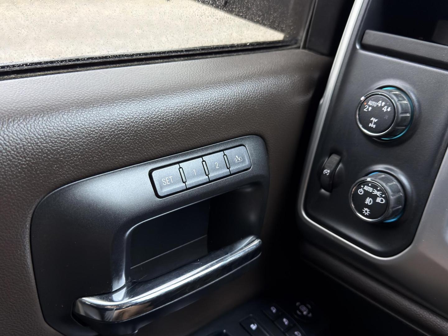 2017 RED /Tan GMC Sierra 1500 SLT Crew Cab 4WD (3GTU2NEC3HG) with an 5.3L V8 engine, Automatic transmission, located at 2990 Old Orchard Rd., Jackson, MO, 63755, 37.354214, -89.612106 - 2017 GMC Sierra 1500 SLT 160xxx miles 4x4 5.3L V8 Automatic Leather Navigation Power/Heated Seats Heated Steering Wheel Backup Camera Bluetooth Remote Start Cruise Power Windows/Locks/Mirrors We have financing available and we accept trades! Fill out a credit application on our website - Photo#30