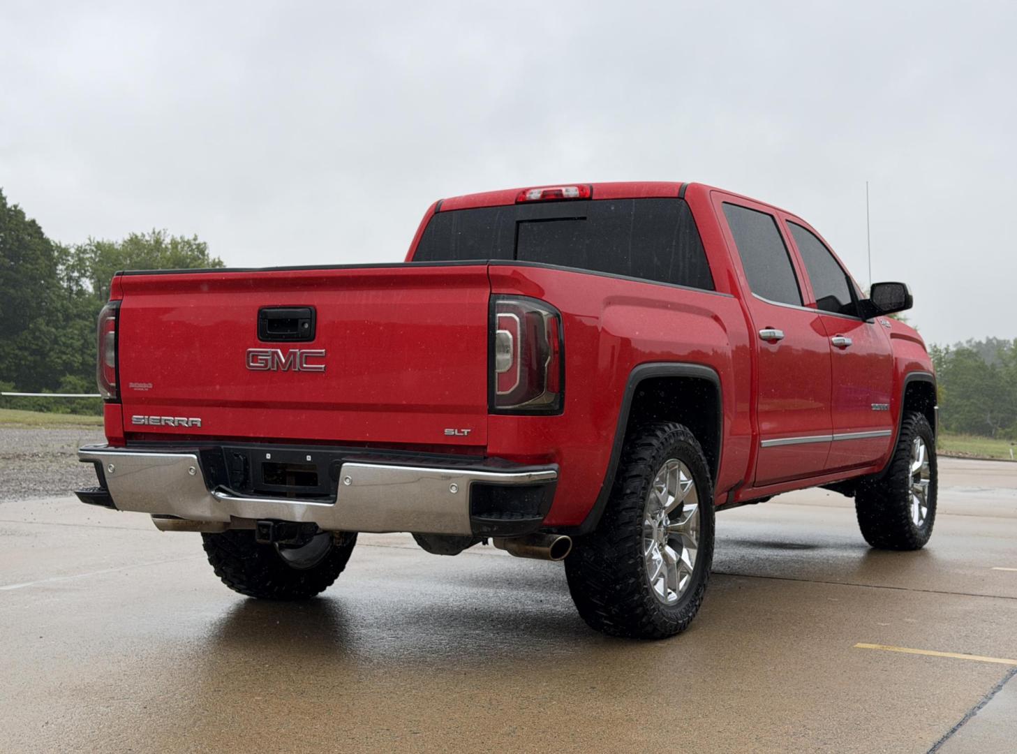 2017 RED /Tan GMC Sierra 1500 SLT Crew Cab 4WD (3GTU2NEC3HG) with an 5.3L V8 engine, Automatic transmission, located at 2990 Old Orchard Rd., Jackson, MO, 63755, 37.354214, -89.612106 - 2017 GMC Sierra 1500 SLT 160xxx miles 4x4 5.3L V8 Automatic Leather Navigation Power/Heated Seats Heated Steering Wheel Backup Camera Bluetooth Remote Start Cruise Power Windows/Locks/Mirrors We have financing available and we accept trades! Fill out a credit application on our website - Photo#10