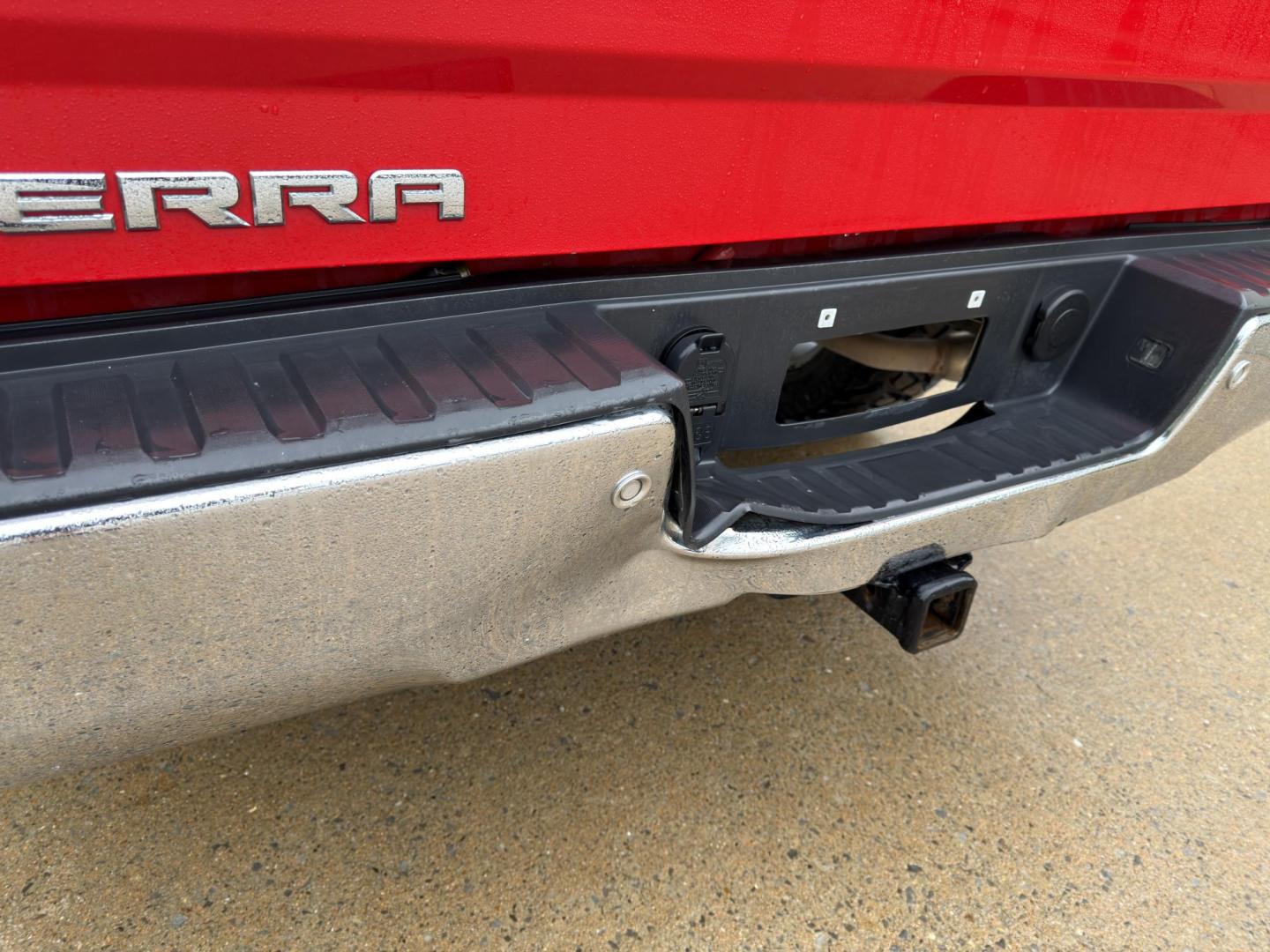 2017 RED /Tan GMC Sierra 1500 SLT Crew Cab 4WD (3GTU2NEC3HG) with an 5.3L V8 engine, Automatic transmission, located at 2990 Old Orchard Rd., Jackson, MO, 63755, 37.354214, -89.612106 - 2017 GMC Sierra 1500 SLT 160xxx miles 4x4 5.3L V8 Automatic Leather Navigation Power/Heated Seats Heated Steering Wheel Backup Camera Bluetooth Remote Start Cruise Power Windows/Locks/Mirrors We have financing available and we accept trades! Fill out a credit application on our website - Photo#39