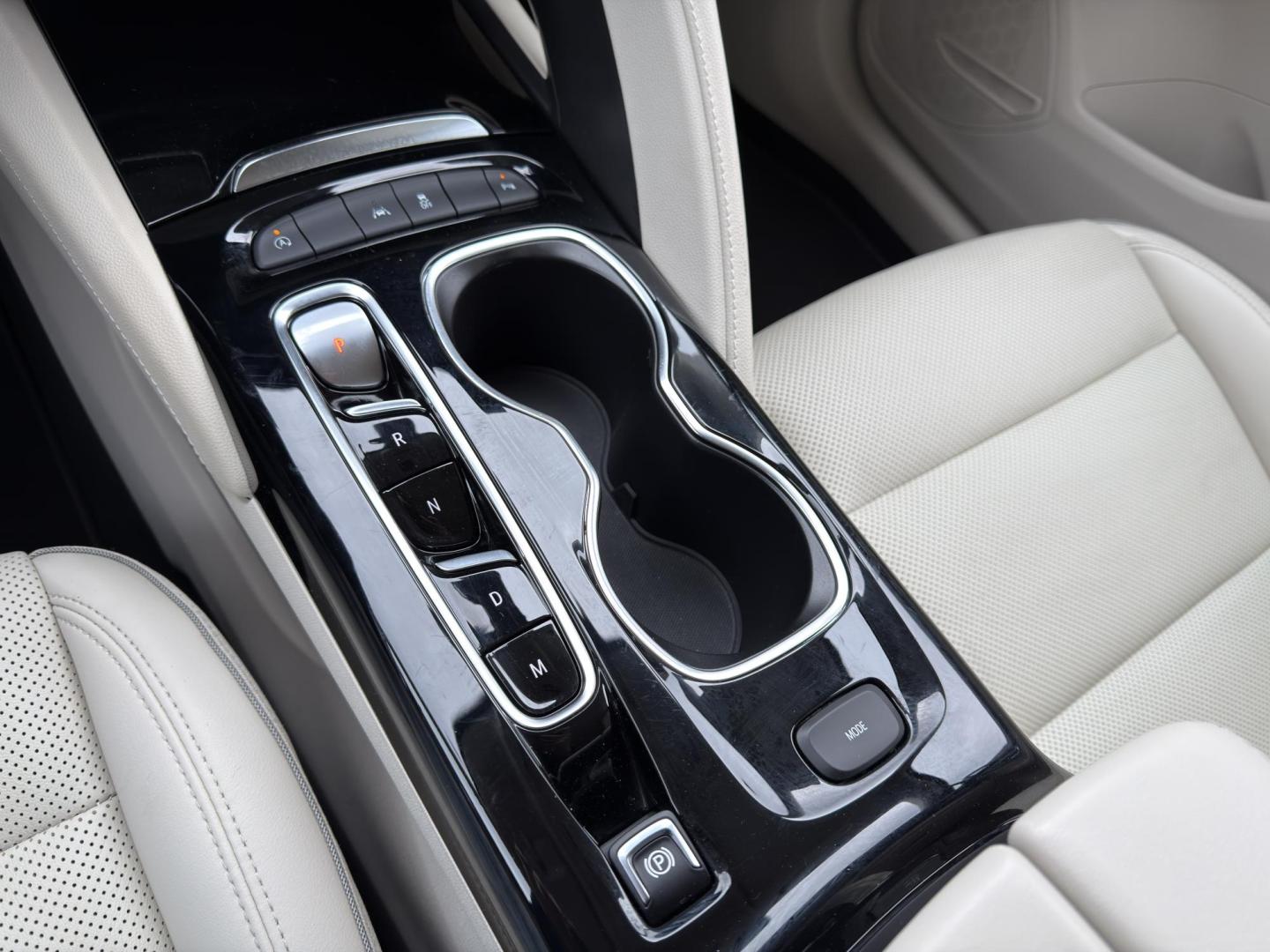 2022 GRAY /Tan Buick Envision Essense (LRBFZNR49ND) with an 2.0L 4 Cyl. TURBO engine, Automatic transmission, located at 2990 Old Orchard Rd., Jackson, MO, 63755, 37.354214, -89.612106 - 2022 Buick Envision Essence 1-Owner 42xxx miles Front Wheel Drive 2.0L 4 Cyl. Automatic Leather Backup Camera Power/Heated Seats Heated Steering Wheel Sunroof Bluetooth Remote Start Cruise Power Windows/Locks/Mirrors We have financing available and we accept trades! Fill out a credit - Photo#27