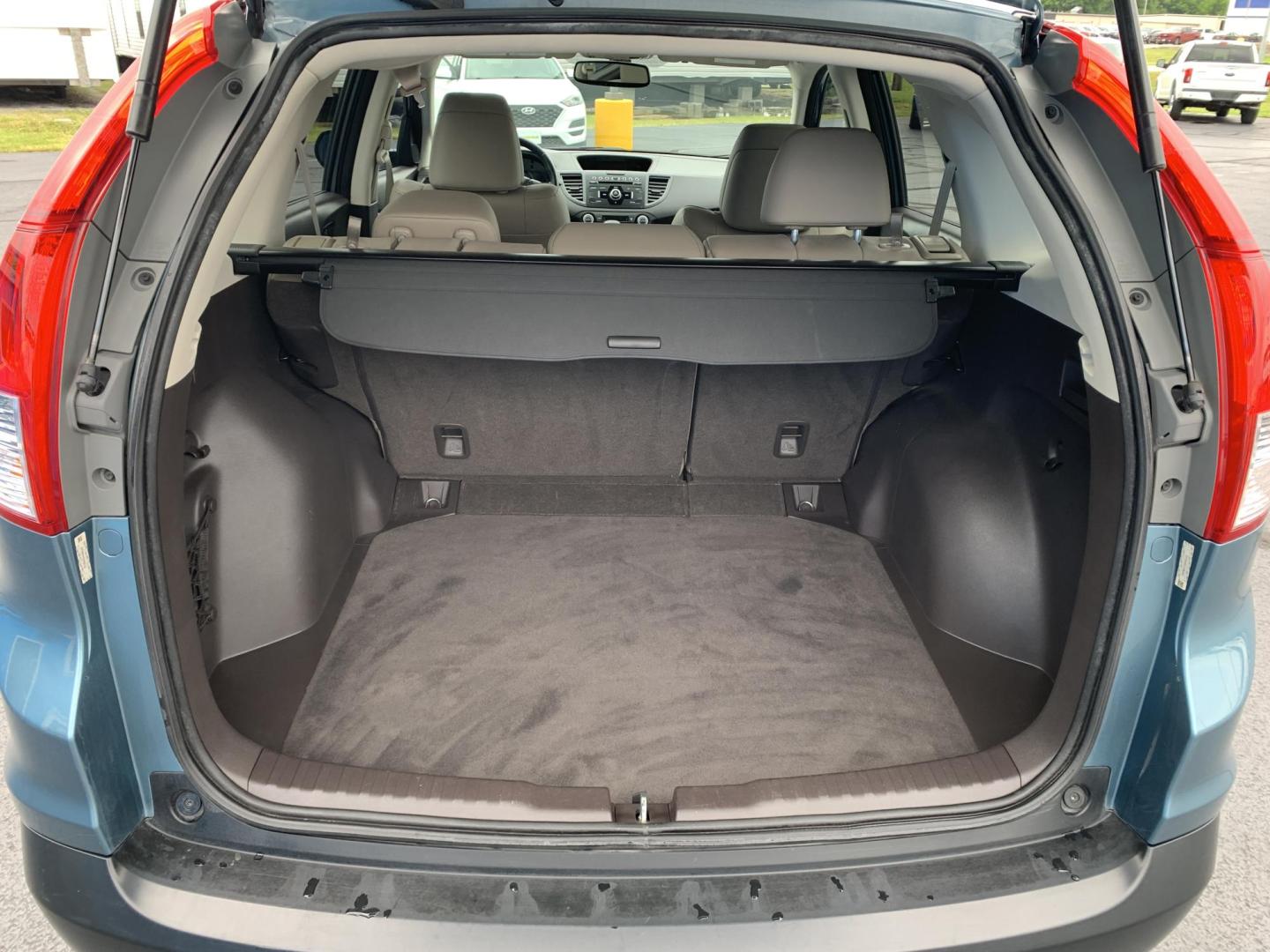 2014 GREEN /TAN Honda CR-V EX-L 4WD (2HKRM4H75EH) with an 2.4L L4 DOHC 16V engine, 5-Speed Automatic transmission, located at 506 S. Kingshighway, Cape Girardeau, MO, 63703, (573) 235-5000, 37.294991, -89.553635 - 2014 Honda CR-V EX-L AWD 76,xxx miles Heated Seats Sunroof Power Seat All Wheel Drive Keyless Entry Power Windows/Locks/Mirrors We have financing available and we accept trades! Fill out a credit application on our website or come by today! If you have any questions, give us a call at (57 - Photo#6