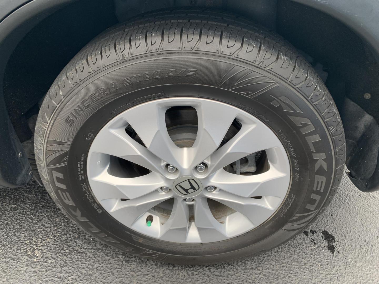 2014 GREEN /TAN Honda CR-V EX-L 4WD (2HKRM4H75EH) with an 2.4L L4 DOHC 16V engine, 5-Speed Automatic transmission, located at 506 S. Kingshighway, Cape Girardeau, MO, 63703, (573) 235-5000, 37.294991, -89.553635 - 2014 Honda CR-V EX-L AWD 76,xxx miles Heated Seats Sunroof Power Seat All Wheel Drive Keyless Entry Power Windows/Locks/Mirrors We have financing available and we accept trades! Fill out a credit application on our website or come by today! If you have any questions, give us a call at (57 - Photo#34