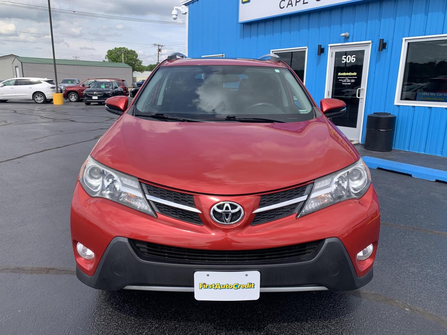 2015 RED /BLACK Toyota RAV4 XLE FWD (2T3WFREV0FW) with an 2.5L L4 DOHC 16V engine, Automatic transmission, located at 506 S. Kingshighway, Cape Girardeau, MO, 63703, (573) 235-5000, 37.294991, -89.553635 - 2015 Toyota RAV4 XLE 124,xxx miles Sunroof Backup Cam Bluetooth Front Wheel Drive Keyless Entry Power Windows/Locks/Mirrors We have financing available and we accept trades! Fill out a credit application on our website or come by today! If you have any questions, give us a call at (573) 2 - Photo#1