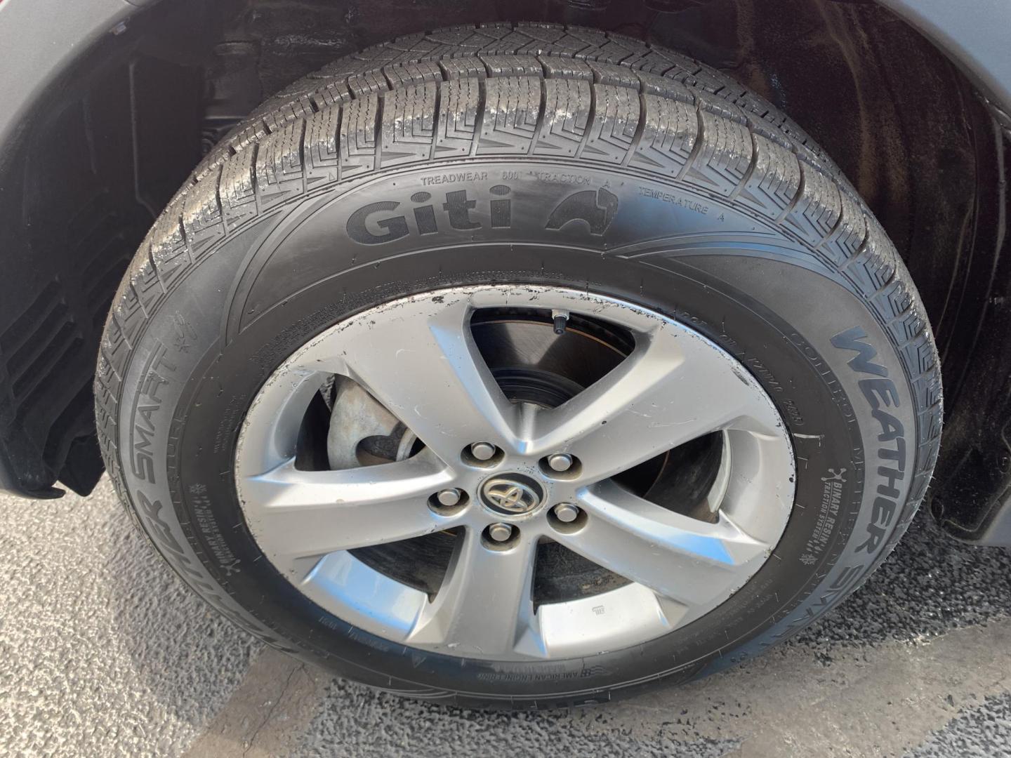 2015 RED /BLACK Toyota RAV4 XLE FWD (2T3WFREV0FW) with an 2.5L L4 DOHC 16V engine, Automatic transmission, located at 506 S. Kingshighway, Cape Girardeau, MO, 63703, (573) 235-5000, 37.294991, -89.553635 - 2015 Toyota RAV4 XLE 124,xxx miles Sunroof Backup Cam Bluetooth Front Wheel Drive Keyless Entry Power Windows/Locks/Mirrors We have financing available and we accept trades! Fill out a credit application on our website or come by today! If you have any questions, give us a call at (573) 2 - Photo#33