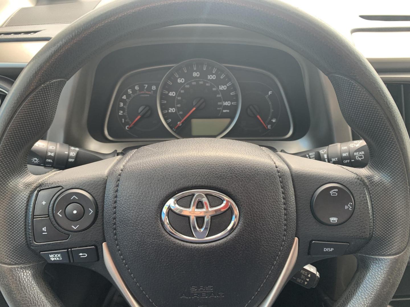 2015 RED /BLACK Toyota RAV4 XLE FWD (2T3WFREV0FW) with an 2.5L L4 DOHC 16V engine, Automatic transmission, located at 506 S. Kingshighway, Cape Girardeau, MO, 63703, (573) 235-5000, 37.294991, -89.553635 - 2015 Toyota RAV4 XLE 124,xxx miles Sunroof Backup Cam Bluetooth Front Wheel Drive Keyless Entry Power Windows/Locks/Mirrors We have financing available and we accept trades! Fill out a credit application on our website or come by today! If you have any questions, give us a call at (573) 2 - Photo#25