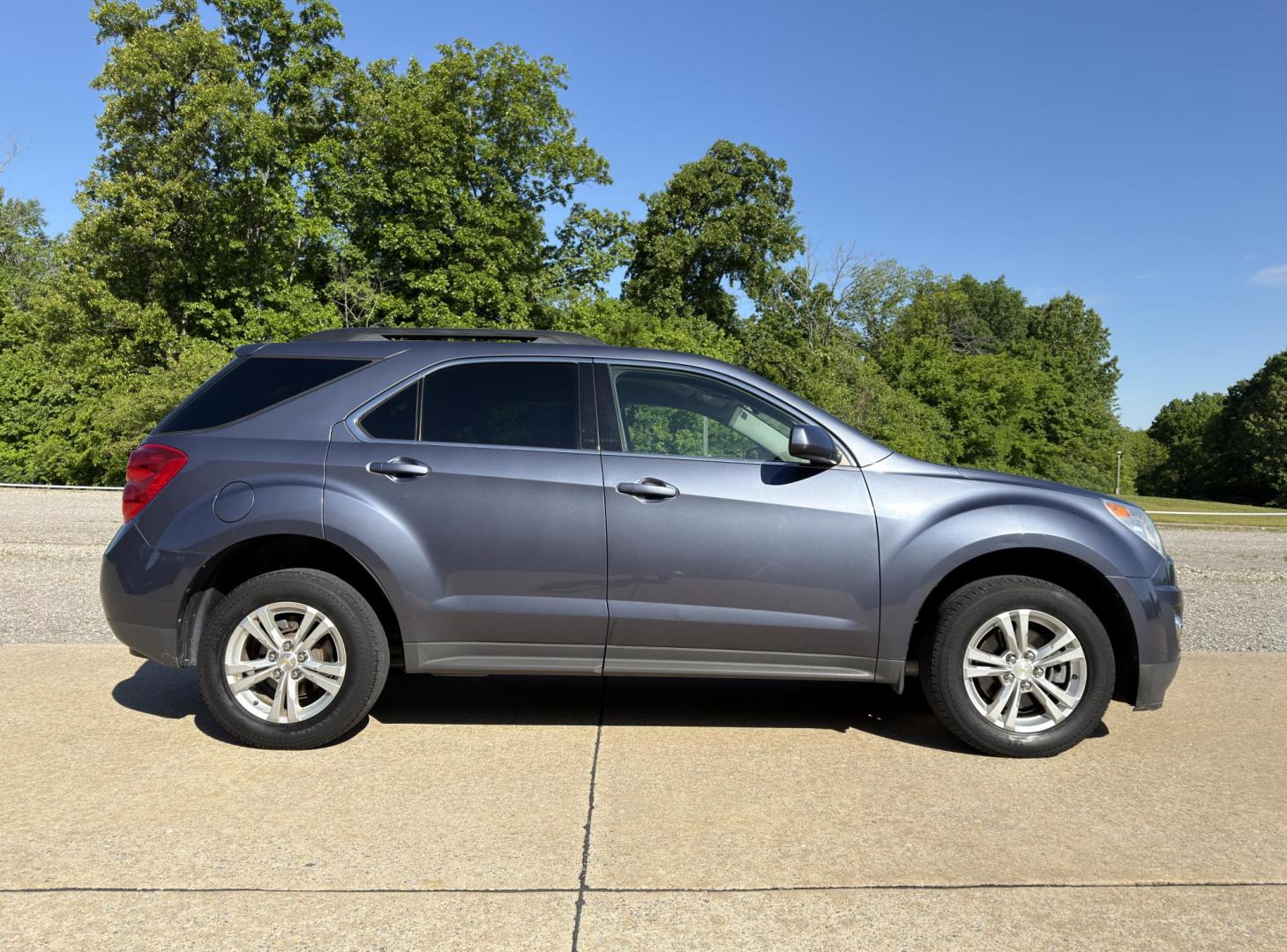 2013 BLUE /Black Chevrolet Equinox 2LT 2WD (2GNALPEKXD6) with an 2.4L 4 Cyl. engine, Automatic transmission, located at 2990 Old Orchard Rd., Jackson, MO, 63755, 37.354214, -89.612106 - 2013 Chevrolet Equinox LT 105xxx miles Front Wheel Drive 2.4L 4 Cyl. Automatic Backup Camera Power Driver Seat Heated Seats Bluetooth Remote Start Cruise Power Windows/Locks/Mirrors We have financing available and we accept trades! Fill out a credit application on our website or come by - Photo#8