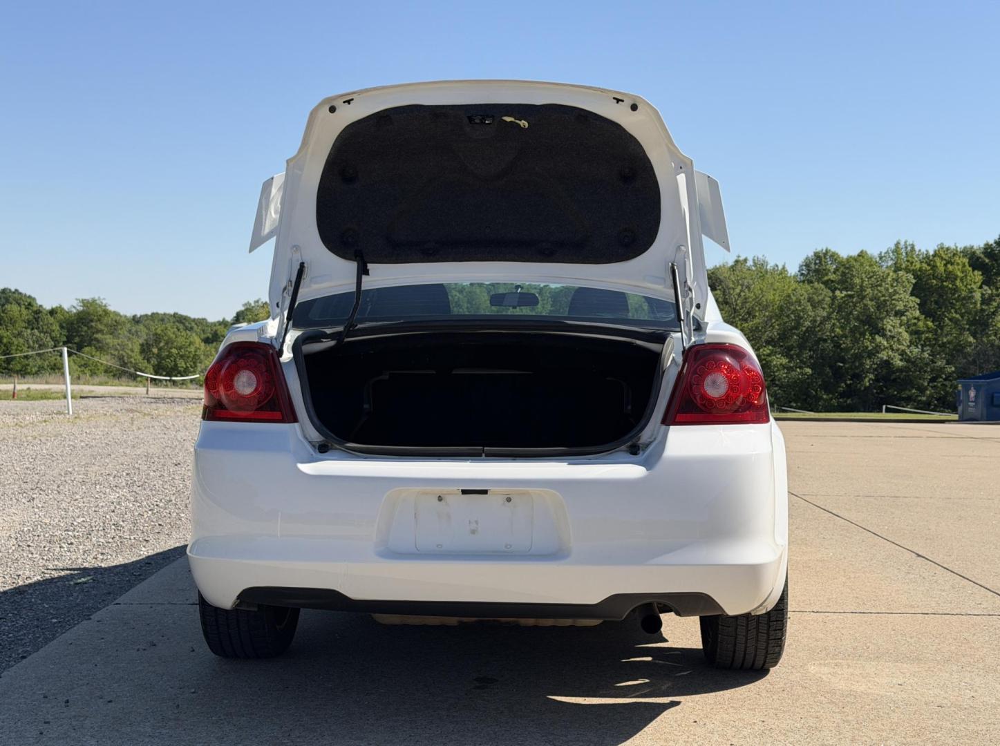 2014 WHITE /Black Dodge Avenger SE (1C3CDZAB2EN) with an 2.4L 4 Cyl. engine, Automatic transmission, located at 2990 Old Orchard Rd., Jackson, MO, 63755, 37.354214, -89.612106 - 2014 Dodge Avenger SE 1-Owner 118xxx miles Front Wheel Drive 2.4L 4 Cyl. Automatic Cruise Power Windows/Locks/Mirrors We have financing available and we accept trades! Fill out a credit application on our website or come by today! If you have any questions, give us a call at (573) 204-7777 - Photo#15