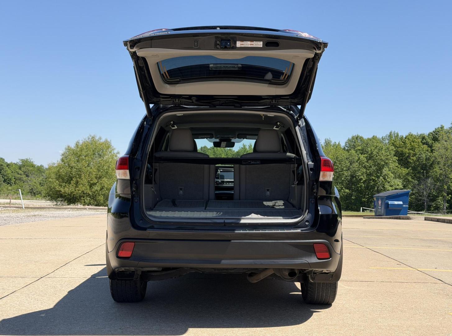 2018 BLACK /Gray Toyota Highlander XLE AWD V6 (5TDJZRFH0JS) with an 3.5L V6 engine, Automatic transmission, located at 2990 Old Orchard Rd., Jackson, MO, 63755, 37.354214, -89.612106 - 2018 Toyota Highlander XLE 1-Owner 195xxx miles All Wheel Drive 3.5L V6 Automatic Leather 3rd Row Navigation Power/Heated Seats Backup Camera Sunroof Bluetooth Cruise Power Windows/Locks/Mirrors We have financing available and we accept trades! Fill out a credit application on our web - Photo#21