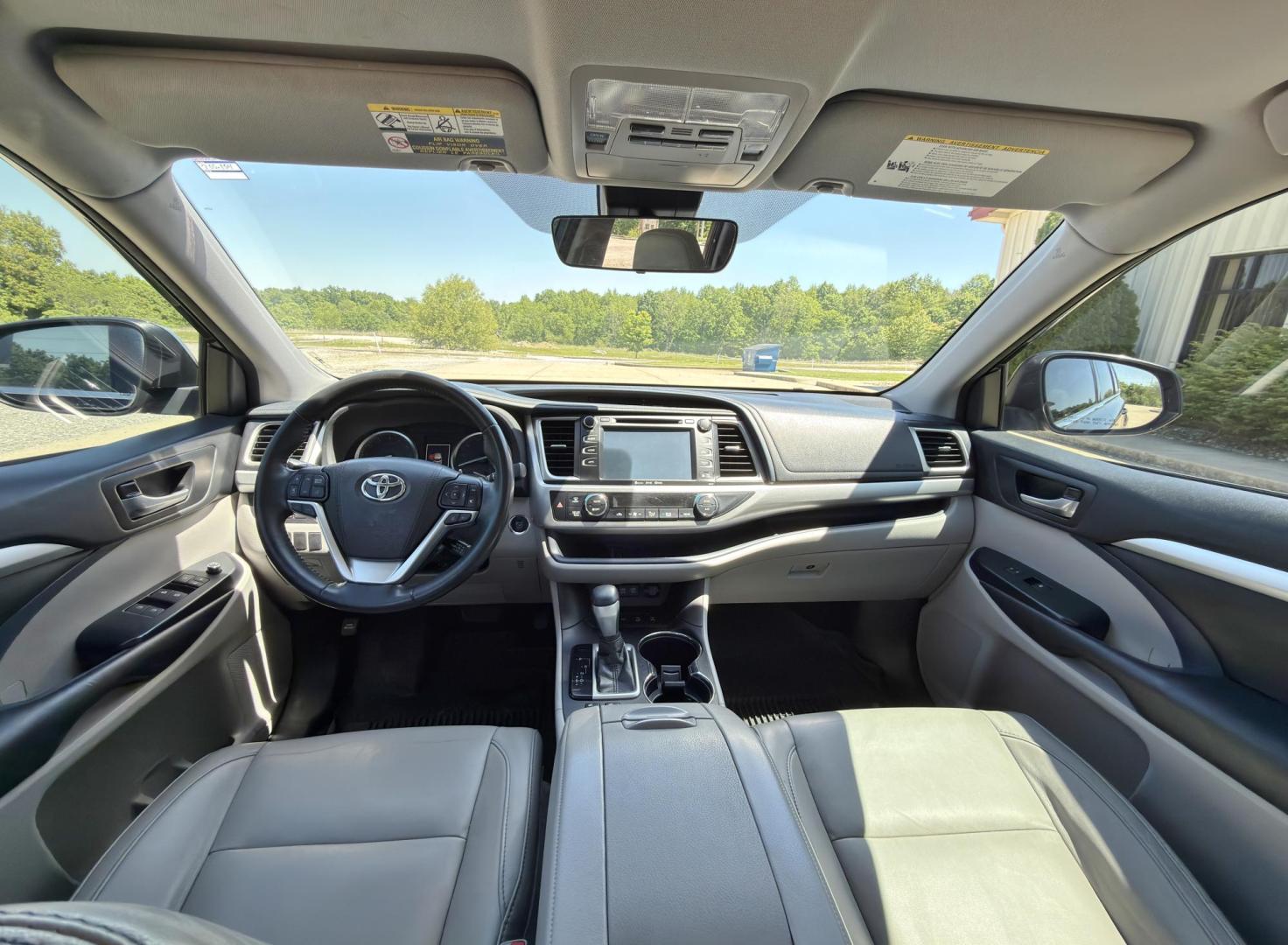 2018 BLACK /Gray Toyota Highlander XLE AWD V6 (5TDJZRFH0JS) with an 3.5L V6 engine, Automatic transmission, located at 2990 Old Orchard Rd., Jackson, MO, 63755, 37.354214, -89.612106 - 2018 Toyota Highlander XLE 1-Owner 195xxx miles All Wheel Drive 3.5L V6 Automatic Leather 3rd Row Navigation Power/Heated Seats Backup Camera Sunroof Bluetooth Cruise Power Windows/Locks/Mirrors We have financing available and we accept trades! Fill out a credit application on our web - Photo#24