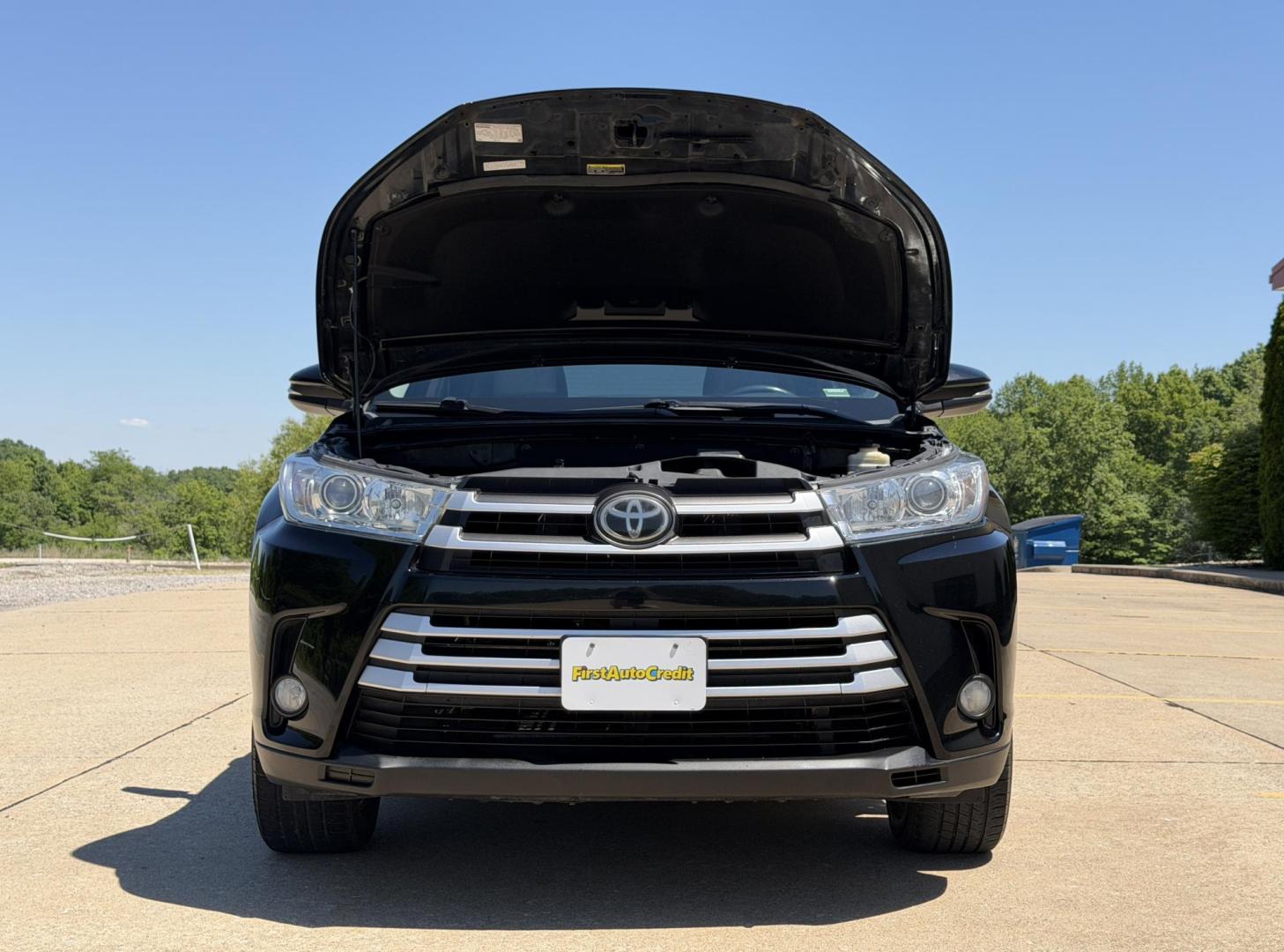 2018 BLACK /Gray Toyota Highlander XLE AWD V6 (5TDJZRFH0JS) with an 3.5L V6 engine, Automatic transmission, located at 2990 Old Orchard Rd., Jackson, MO, 63755, 37.354214, -89.612106 - 2018 Toyota Highlander XLE 1-Owner 195xxx miles All Wheel Drive 3.5L V6 Automatic Leather 3rd Row Navigation Power/Heated Seats Backup Camera Sunroof Bluetooth Cruise Power Windows/Locks/Mirrors We have financing available and we accept trades! Fill out a credit application on our web - Photo#39