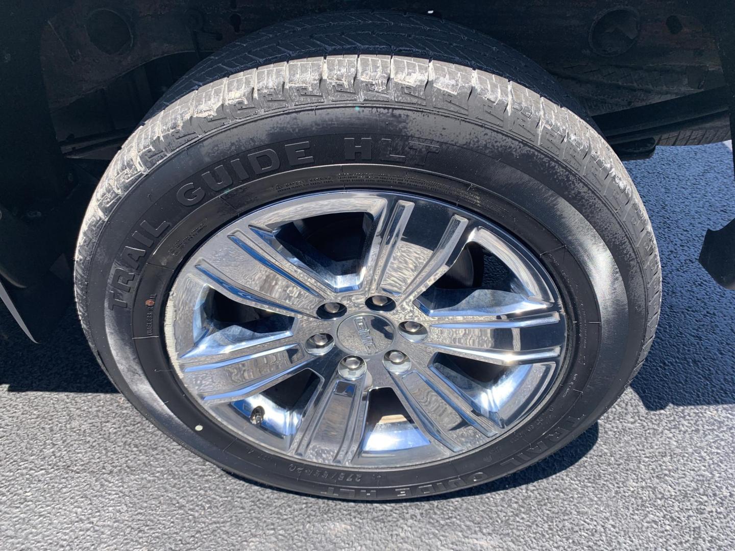 2018 SILVER /GRAY GMC Sierra 1500 SLT Crew Cab Long Box 2WD (3GTU1NER9JG) with an 5.3L V8 OHV 16V engine, Automatic transmission, located at 506 S. Kingshighway, Cape Girardeau, MO, 63703, (573) 235-5000, 37.294991, -89.553635 - 2018 GMC Sierra 1500 SLT Crew Cab Long Box 2WD 105,xxx miles Heated Seats Cooled Seats Leather Backup Cam Bluetooth Heated Steering Wheel Power Windows/Locks/Mirrors Keyless Entry Remote Start We have financing available and we accept trades! Fill out a credit application on our website o - Photo#40
