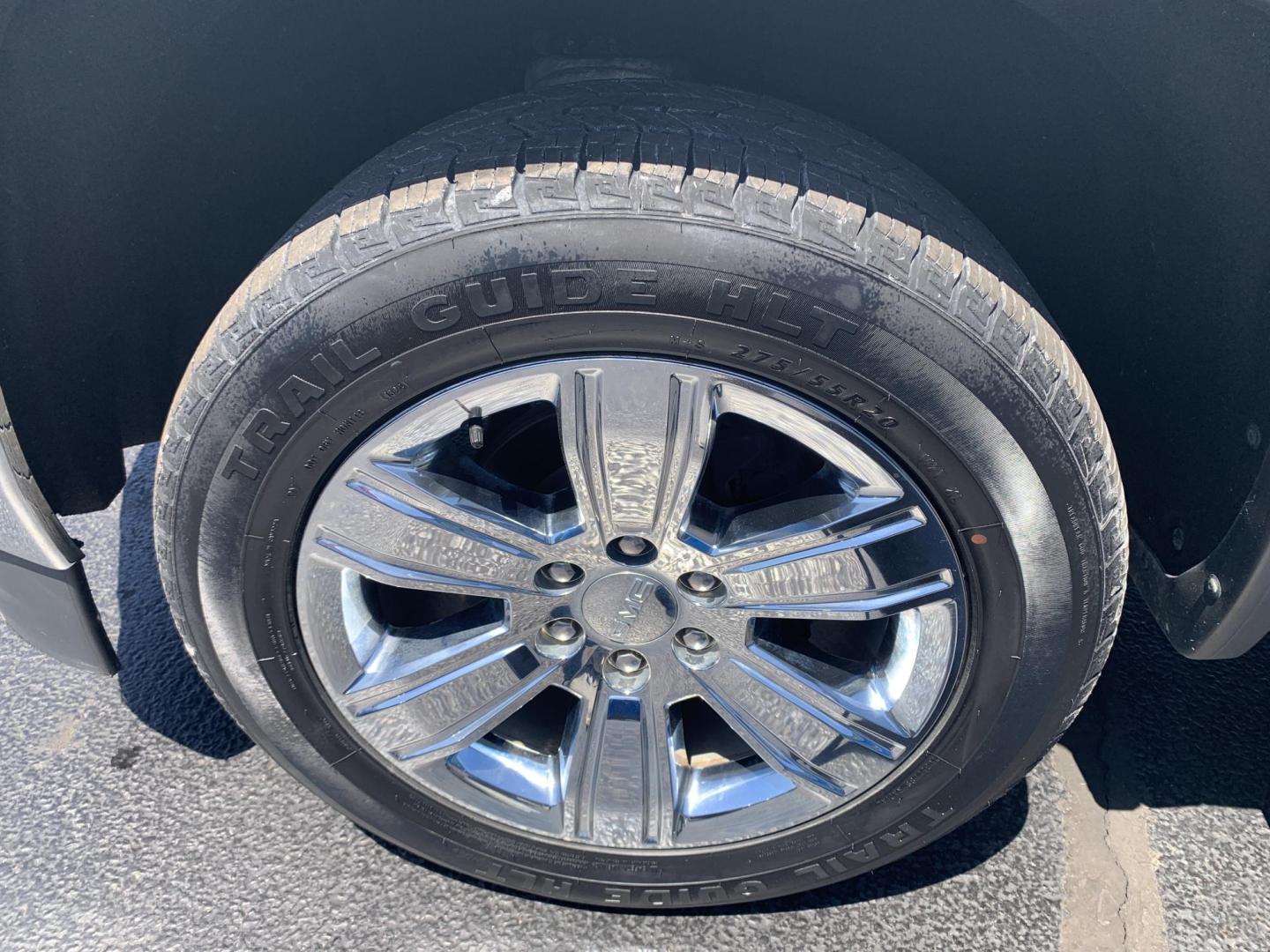 2018 SILVER /GRAY GMC Sierra 1500 SLT Crew Cab Long Box 2WD (3GTU1NER9JG) with an 5.3L V8 OHV 16V engine, Automatic transmission, located at 506 S. Kingshighway, Cape Girardeau, MO, 63703, (573) 235-5000, 37.294991, -89.553635 - 2018 GMC Sierra 1500 SLT Crew Cab Long Box 2WD 105,xxx miles Heated Seats Cooled Seats Leather Backup Cam Bluetooth Heated Steering Wheel Power Windows/Locks/Mirrors Keyless Entry Remote Start We have financing available and we accept trades! Fill out a credit application on our website o - Photo#41
