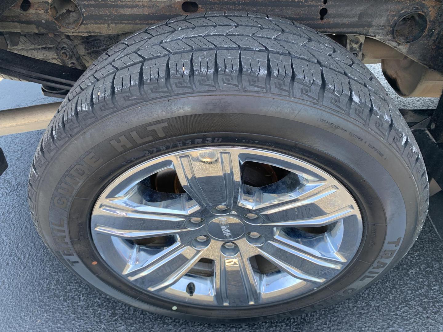 2018 SILVER /GRAY GMC Sierra 1500 SLT Crew Cab Long Box 2WD (3GTU1NER9JG) with an 5.3L V8 OHV 16V engine, Automatic transmission, located at 506 S. Kingshighway, Cape Girardeau, MO, 63703, (573) 235-5000, 37.294991, -89.553635 - 2018 GMC Sierra 1500 SLT Crew Cab Long Box 2WD 105,xxx miles Heated Seats Cooled Seats Leather Backup Cam Bluetooth Heated Steering Wheel Power Windows/Locks/Mirrors Keyless Entry Remote Start We have financing available and we accept trades! Fill out a credit application on our website o - Photo#39
