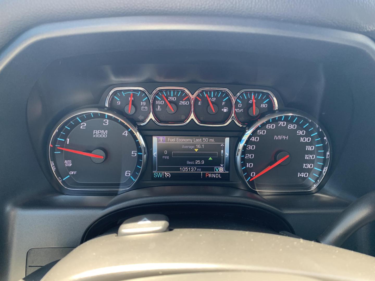 2018 SILVER /GRAY GMC Sierra 1500 SLT Crew Cab Long Box 2WD (3GTU1NER9JG) with an 5.3L V8 OHV 16V engine, Automatic transmission, located at 506 S. Kingshighway, Cape Girardeau, MO, 63703, (573) 235-5000, 37.294991, -89.553635 - 2018 GMC Sierra 1500 SLT Crew Cab Long Box 2WD 105,xxx miles Heated Seats Cooled Seats Leather Backup Cam Bluetooth Heated Steering Wheel Power Windows/Locks/Mirrors Keyless Entry Remote Start We have financing available and we accept trades! Fill out a credit application on our website o - Photo#26