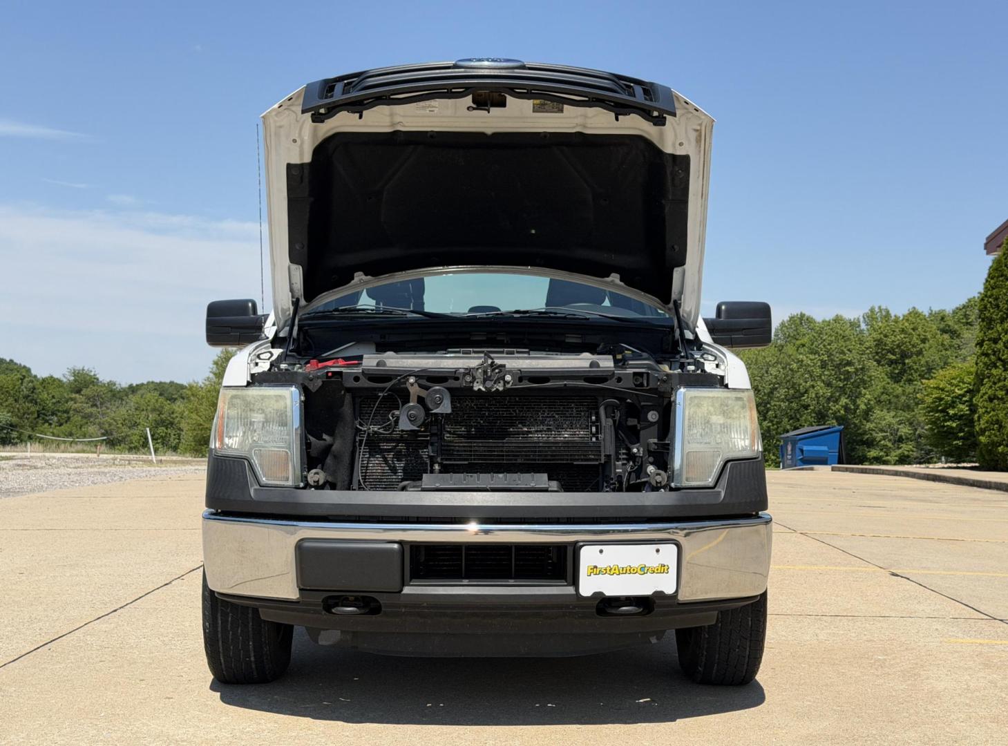 2014 WHITE /Gray Ford F-150 XL SuperCab 4WD (1FTFX1ET8EK) with an 3.5L V6 TURBO engine, Automatic transmission, located at 2990 Old Orchard Rd., Jackson, MO, 63755, 37.354214, -89.612106 - 2014 Ford F-150 XL 204xxx miles 4x4 3.5L V6 Automatic Cruise Power Windows/Locks/Mirrors We have financing available and we accept trades! Fill out a credit application on our website or come by today! If you have any questions, give us a call at (573) 204-7777 or visit our website at firsta - Photo#31