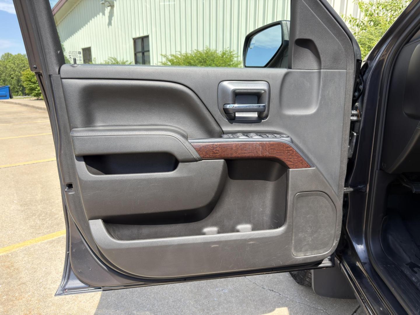 2016 GRAY /Black GMC Sierra 1500 SLE Double Cab 4WD (1GTV2MEC6GZ) with an 5.3L V8 engine, Automatic transmission, located at 2990 Old Orchard Rd., Jackson, MO, 63755, 37.354214, -89.612106 - 2016 GMC Sierra 1500 SLE 97xxx miles 4x4 5.3L V8 Automatic Backup Camera Power Driver Seat Bluetooth Remote Start Cruise Power Windows/Locks/Mirrors We have financing available and we accept trades! Fill out a credit application on our website or come by today! If you have any questions, - Photo#13