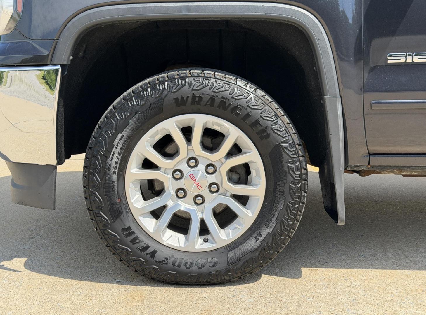 2016 GRAY /Black GMC Sierra 1500 SLE Double Cab 4WD (1GTV2MEC6GZ) with an 5.3L V8 engine, Automatic transmission, located at 2990 Old Orchard Rd., Jackson, MO, 63755, 37.354214, -89.612106 - 2016 GMC Sierra 1500 SLE 97xxx miles 4x4 5.3L V8 Automatic Backup Camera Power Driver Seat Bluetooth Remote Start Cruise Power Windows/Locks/Mirrors We have financing available and we accept trades! Fill out a credit application on our website or come by today! If you have any questions, - Photo#33