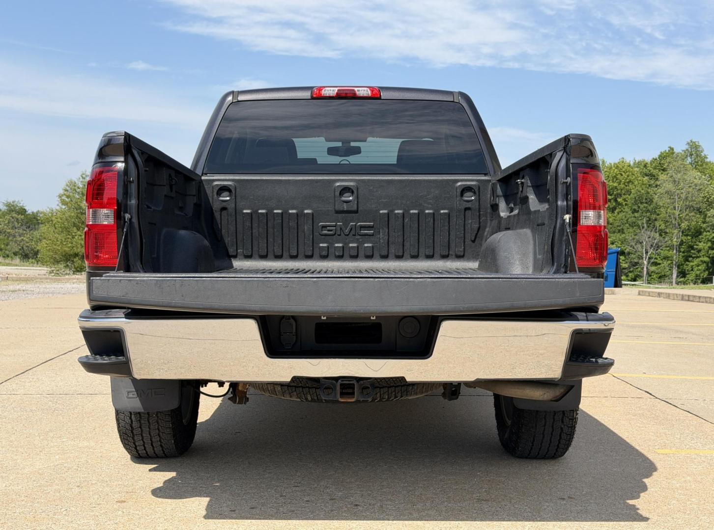 2016 GRAY /Black GMC Sierra 1500 SLE Double Cab 4WD (1GTV2MEC6GZ) with an 5.3L V8 engine, Automatic transmission, located at 2990 Old Orchard Rd., Jackson, MO, 63755, 37.354214, -89.612106 - 2016 GMC Sierra 1500 SLE 97xxx miles 4x4 5.3L V8 Automatic Backup Camera Power Driver Seat Bluetooth Remote Start Cruise Power Windows/Locks/Mirrors We have financing available and we accept trades! Fill out a credit application on our website or come by today! If you have any questions, - Photo#19