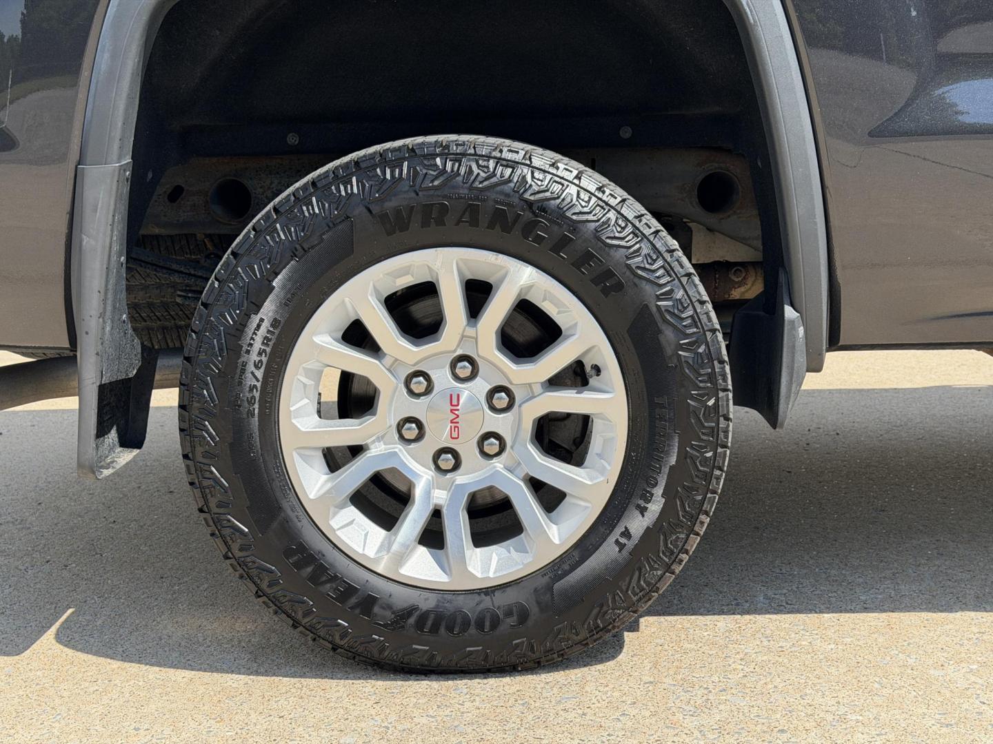 2016 GRAY /Black GMC Sierra 1500 SLE Double Cab 4WD (1GTV2MEC6GZ) with an 5.3L V8 engine, Automatic transmission, located at 2990 Old Orchard Rd., Jackson, MO, 63755, 37.354214, -89.612106 - 2016 GMC Sierra 1500 SLE 97xxx miles 4x4 5.3L V8 Automatic Backup Camera Power Driver Seat Bluetooth Remote Start Cruise Power Windows/Locks/Mirrors We have financing available and we accept trades! Fill out a credit application on our website or come by today! If you have any questions, - Photo#35