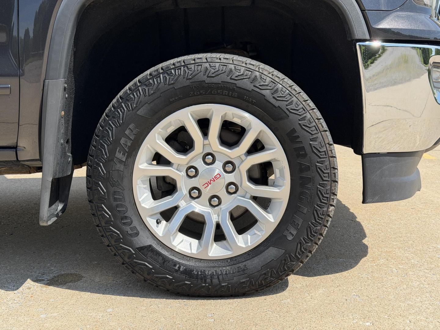 2016 GRAY /Black GMC Sierra 1500 SLE Double Cab 4WD (1GTV2MEC6GZ) with an 5.3L V8 engine, Automatic transmission, located at 2990 Old Orchard Rd., Jackson, MO, 63755, 37.354214, -89.612106 - 2016 GMC Sierra 1500 SLE 97xxx miles 4x4 5.3L V8 Automatic Backup Camera Power Driver Seat Bluetooth Remote Start Cruise Power Windows/Locks/Mirrors We have financing available and we accept trades! Fill out a credit application on our website or come by today! If you have any questions, - Photo#36