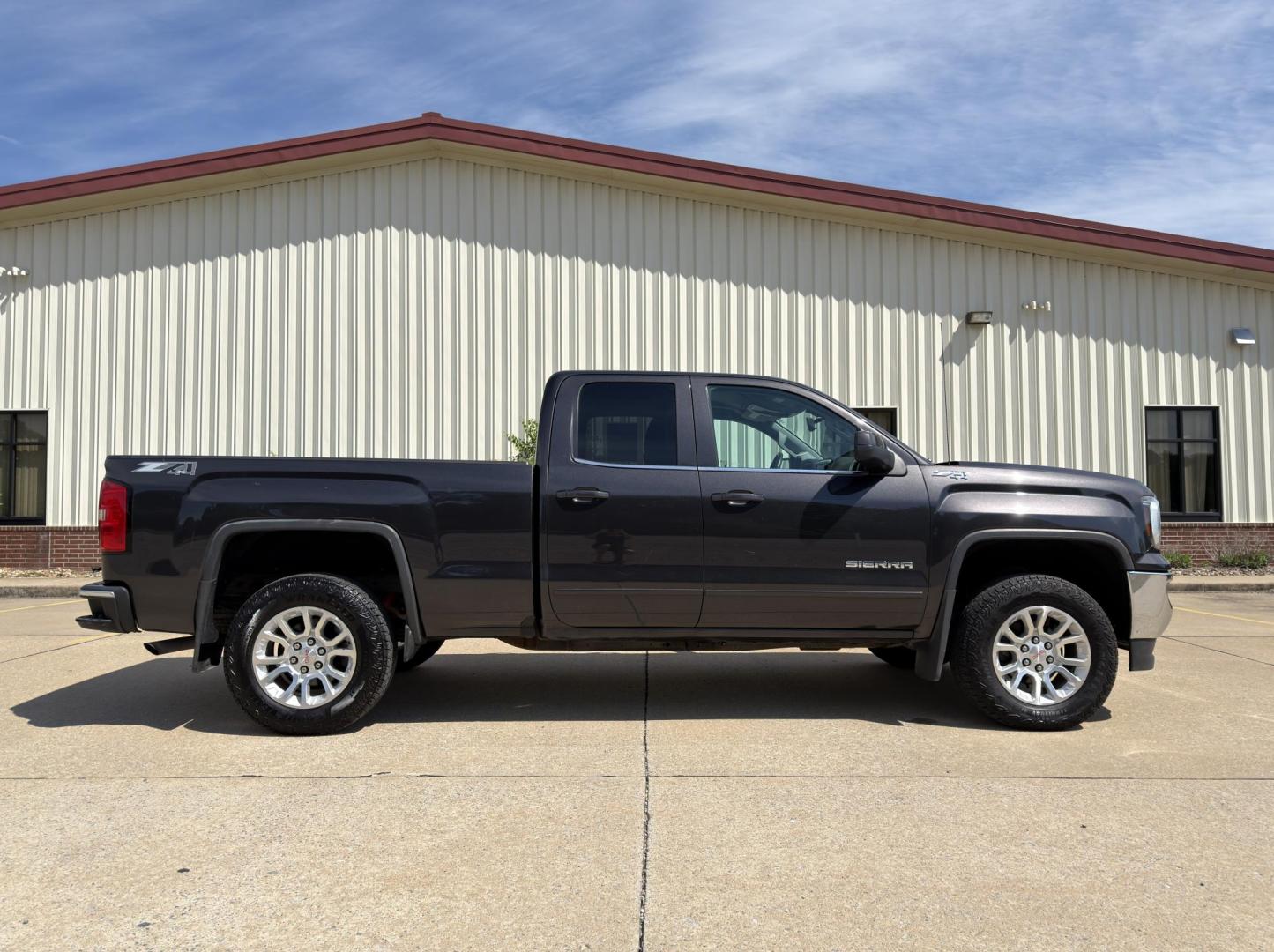 2016 GRAY /Black GMC Sierra 1500 SLE Double Cab 4WD (1GTV2MEC6GZ) with an 5.3L V8 engine, Automatic transmission, located at 2990 Old Orchard Rd., Jackson, MO, 63755, 37.354214, -89.612106 - 2016 GMC Sierra 1500 SLE 97xxx miles 4x4 5.3L V8 Automatic Backup Camera Power Driver Seat Bluetooth Remote Start Cruise Power Windows/Locks/Mirrors We have financing available and we accept trades! Fill out a credit application on our website or come by today! If you have any questions, - Photo#8