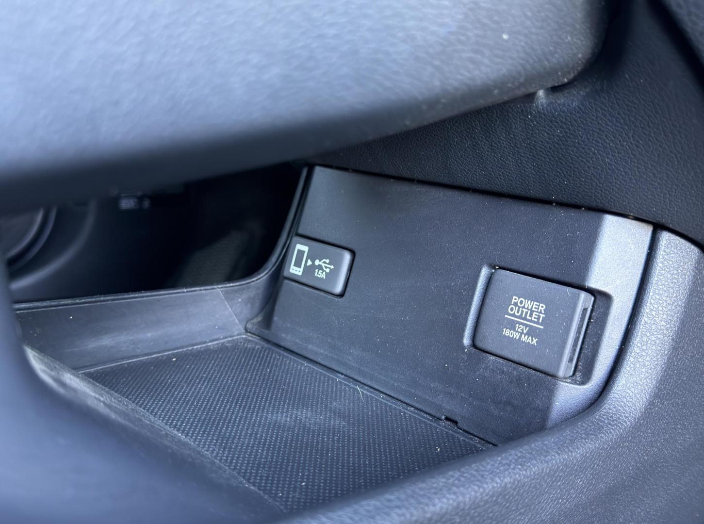 2021 SILVER /Black Honda Civic Sport Hatchback CVT (SHHFK7H49MU) with an 1.5L 4 Cyl. engine, CVT transmission, located at 2990 Old Orchard Rd., Jackson, MO, 63755, 37.354214, -89.612106 - 2021 Honda Civic Sport 86xxx miles Front Wheel Drive 1.5L 4 Cyl. Automatic Backup Camera Bluetooth Remote Start Cruise Power Windows/Locks/Mirrors We have financing available and we accept trades! Fill out a credit application on our website or come by today! If you have any questions, gi - Photo#27