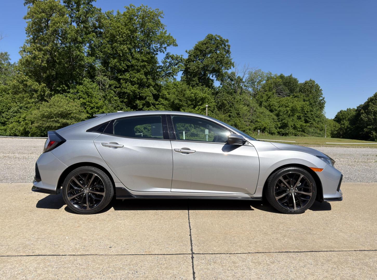 2021 SILVER /Black Honda Civic Sport Hatchback CVT (SHHFK7H49MU) with an 1.5L 4 Cyl. engine, CVT transmission, located at 2990 Old Orchard Rd., Jackson, MO, 63755, 37.354214, -89.612106 - 2021 Honda Civic Sport 86xxx miles Front Wheel Drive 1.5L 4 Cyl. Automatic Backup Camera Bluetooth Remote Start Cruise Power Windows/Locks/Mirrors We have financing available and we accept trades! Fill out a credit application on our website or come by today! If you have any questions, gi - Photo#6