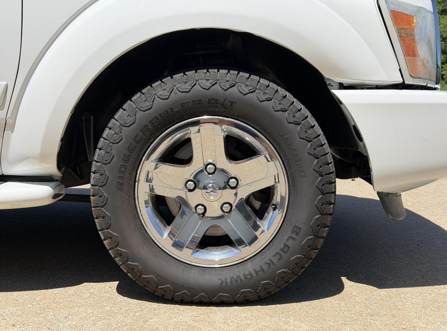 2005 WHITE /Gray Dodge Durango Limited 4WD (1D8HB58D55F) with an 5.7L V8 engine, Automatic transmission, located at 2990 Old Orchard Rd., Jackson, MO, 63755, 37.354214, -89.612106 - 2005 Dodge Durango Limited 196xxx miles 4 Wheel Drive 5.7L V8 HEMI Automatic Leather 3rd Row Rear Entertainment Navigation Power/Heated Seats Sunroof Cruise Power Windows/Locks/Mirrors We have financing available and we accept trades! Fill out a credit application on our website or come - Photo#41