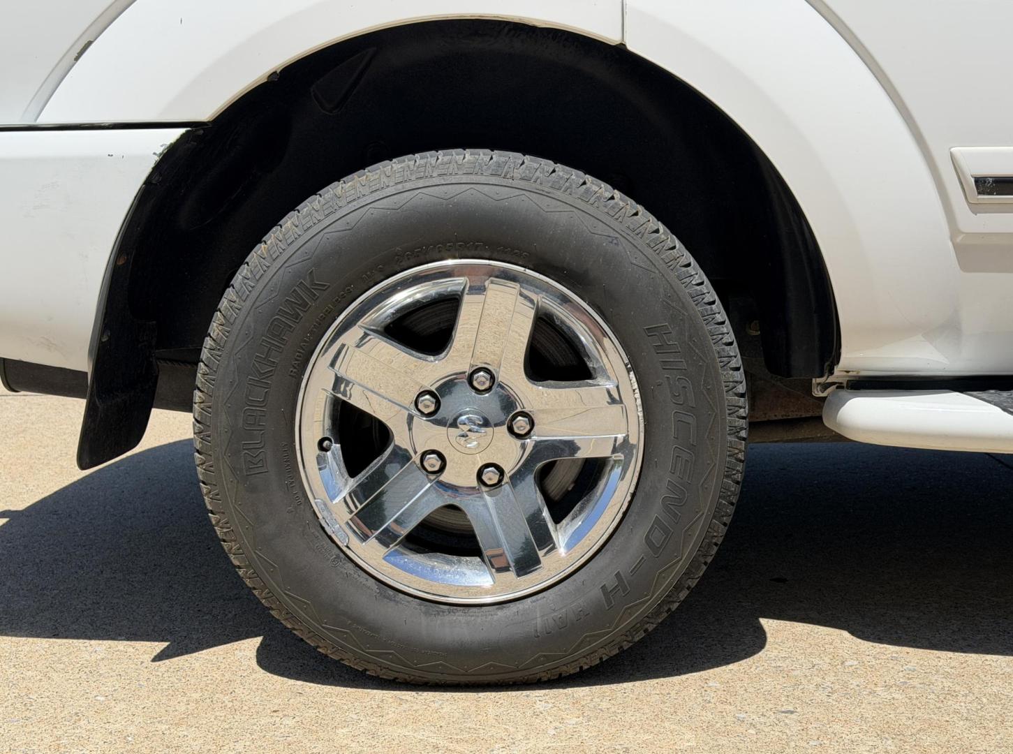 2005 WHITE /Gray Dodge Durango Limited 4WD (1D8HB58D55F) with an 5.7L V8 engine, Automatic transmission, located at 2990 Old Orchard Rd., Jackson, MO, 63755, 37.354214, -89.612106 - 2005 Dodge Durango Limited 196xxx miles 4 Wheel Drive 5.7L V8 HEMI Automatic Leather 3rd Row Rear Entertainment Navigation Power/Heated Seats Sunroof Cruise Power Windows/Locks/Mirrors We have financing available and we accept trades! Fill out a credit application on our website or come - Photo#40