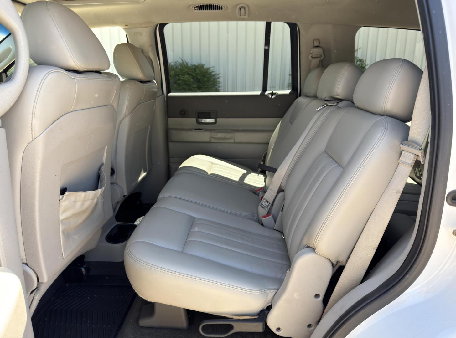 2005 WHITE /Gray Dodge Durango Limited 4WD (1D8HB58D55F) with an 5.7L V8 engine, Automatic transmission, located at 2990 Old Orchard Rd., Jackson, MO, 63755, 37.354214, -89.612106 - 2005 Dodge Durango Limited 196xxx miles 4 Wheel Drive 5.7L V8 HEMI Automatic Leather 3rd Row Rear Entertainment Navigation Power/Heated Seats Sunroof Cruise Power Windows/Locks/Mirrors We have financing available and we accept trades! Fill out a credit application on our website or come - Photo#19