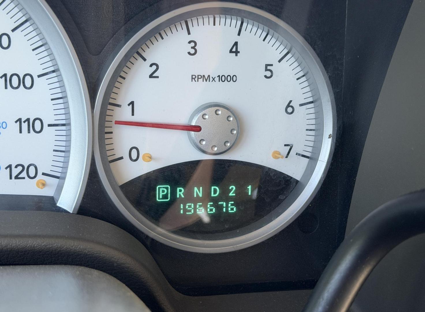 2005 WHITE /Gray Dodge Durango Limited 4WD (1D8HB58D55F) with an 5.7L V8 engine, Automatic transmission, located at 2990 Old Orchard Rd., Jackson, MO, 63755, 37.354214, -89.612106 - 2005 Dodge Durango Limited 196xxx miles 4 Wheel Drive 5.7L V8 HEMI Automatic Leather 3rd Row Rear Entertainment Navigation Power/Heated Seats Sunroof Cruise Power Windows/Locks/Mirrors We have financing available and we accept trades! Fill out a credit application on our website or come - Photo#25
