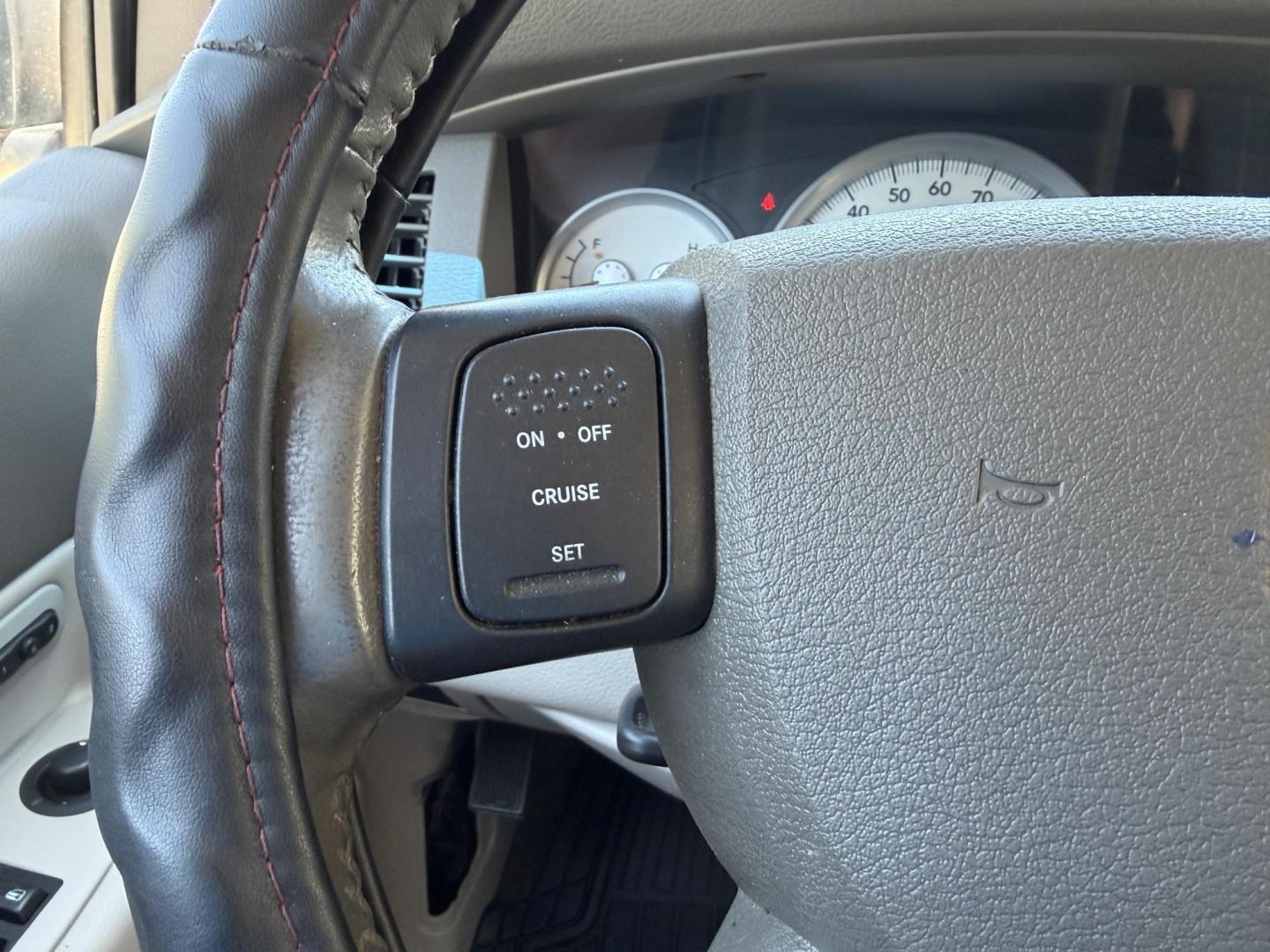 2005 WHITE /Gray Dodge Durango Limited 4WD (1D8HB58D55F) with an 5.7L V8 engine, Automatic transmission, located at 2990 Old Orchard Rd., Jackson, MO, 63755, 37.354214, -89.612106 - 2005 Dodge Durango Limited 196xxx miles 4 Wheel Drive 5.7L V8 HEMI Automatic Leather 3rd Row Rear Entertainment Navigation Power/Heated Seats Sunroof Cruise Power Windows/Locks/Mirrors We have financing available and we accept trades! Fill out a credit application on our website or come - Photo#26