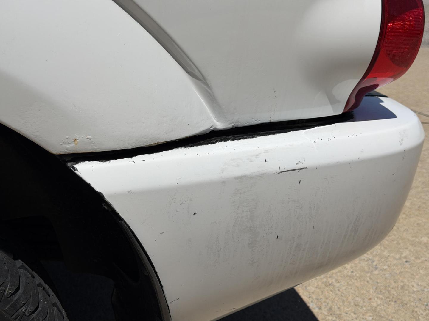 2005 WHITE /Gray Dodge Durango Limited 4WD (1D8HB58D55F) with an 5.7L V8 engine, Automatic transmission, located at 2990 Old Orchard Rd., Jackson, MO, 63755, 37.354214, -89.612106 - 2005 Dodge Durango Limited 196xxx miles 4 Wheel Drive 5.7L V8 HEMI Automatic Leather 3rd Row Rear Entertainment Navigation Power/Heated Seats Sunroof Cruise Power Windows/Locks/Mirrors We have financing available and we accept trades! Fill out a credit application on our website or come - Photo#44