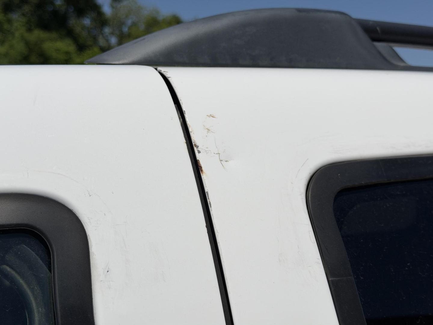 2005 WHITE /Gray Dodge Durango Limited 4WD (1D8HB58D55F) with an 5.7L V8 engine, Automatic transmission, located at 2990 Old Orchard Rd., Jackson, MO, 63755, 37.354214, -89.612106 - 2005 Dodge Durango Limited 196xxx miles 4 Wheel Drive 5.7L V8 HEMI Automatic Leather 3rd Row Rear Entertainment Navigation Power/Heated Seats Sunroof Cruise Power Windows/Locks/Mirrors We have financing available and we accept trades! Fill out a credit application on our website or come - Photo#45