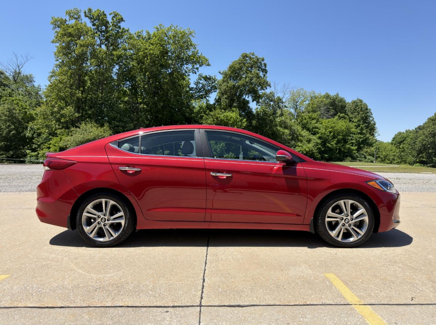 2017 RED /Gray Hyundai Elantra Limited (KMHD84LF6HU) with an 1.8L 4 Cyl. engine, Automatic transmission, located at 2990 Old Orchard Rd., Jackson, MO, 63755, 37.354214, -89.612106 - 2017 Hyundai Elantra Limited 1-Owner 104xxx miles Front Wheel Drive 2.0L 4 Cyl. Automatic Leather Backup Camera Power Driver Seat Heated Seats Bluetooth Cruise Power Windows/Locks/Mirrors We have financing available and we accept trades! Fill out a credit application on our website or c - Photo#7