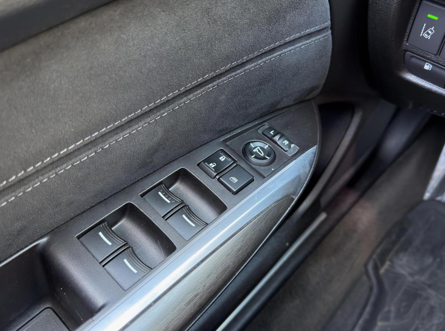 2019 BLUE /Black Acura TLX A-Spec 2.4L (19UUB1F68KA) with an 2.4L 4 Cyl. engine, Automatic transmission, located at 2990 Old Orchard Rd., Jackson, MO, 63755, 37.354214, -89.612106 - 2019 Acura TLX A-Spec 90xxx miles Front Wheel Drive 2.4L 4 Cyl. Automatic Navigation Power/Heated/Cooled Seats Backup Camera Sunroof Bluetooth Remote Start Cruise Power Windows/Locks/Mirrors We have financing available and we accept trades! Fill out a credit application on our website o - Photo#31