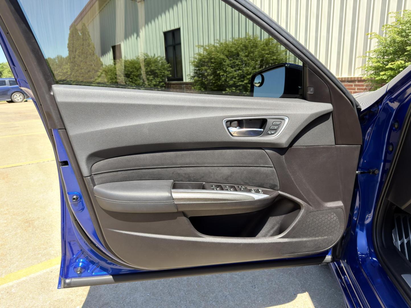 2019 BLUE /Black Acura TLX A-Spec 2.4L (19UUB1F68KA) with an 2.4L 4 Cyl. engine, Automatic transmission, located at 2990 Old Orchard Rd., Jackson, MO, 63755, 37.354214, -89.612106 - 2019 Acura TLX A-Spec 90xxx miles Front Wheel Drive 2.4L 4 Cyl. Automatic Navigation Power/Heated/Cooled Seats Backup Camera Sunroof Bluetooth Remote Start Cruise Power Windows/Locks/Mirrors We have financing available and we accept trades! Fill out a credit application on our website o - Photo#14