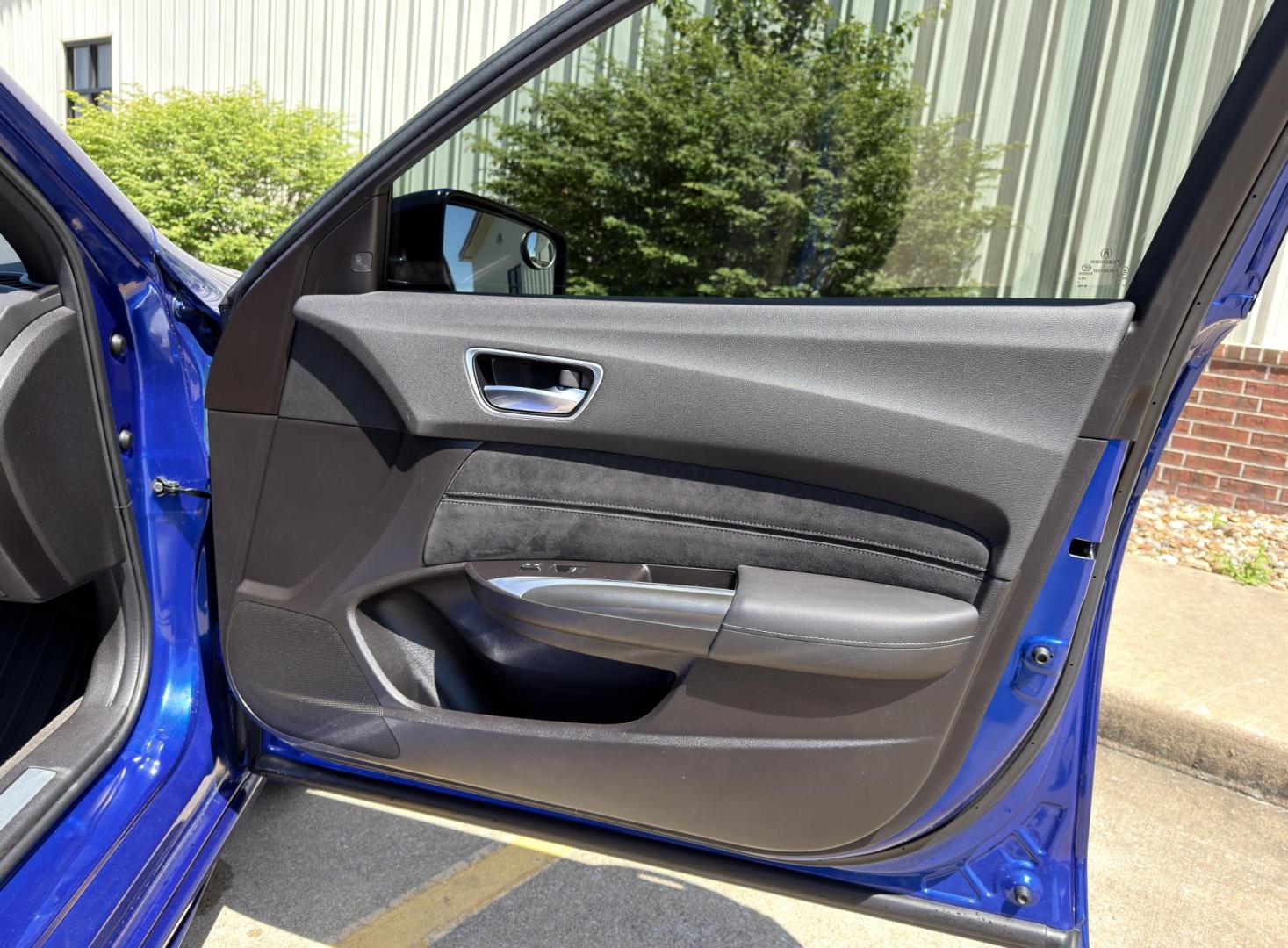 2019 BLUE /Black Acura TLX A-Spec 2.4L (19UUB1F68KA) with an 2.4L 4 Cyl. engine, Automatic transmission, located at 2990 Old Orchard Rd., Jackson, MO, 63755, 37.354214, -89.612106 - 2019 Acura TLX A-Spec 90xxx miles Front Wheel Drive 2.4L 4 Cyl. Automatic Navigation Power/Heated/Cooled Seats Backup Camera Sunroof Bluetooth Remote Start Cruise Power Windows/Locks/Mirrors We have financing available and we accept trades! Fill out a credit application on our website o - Photo#16