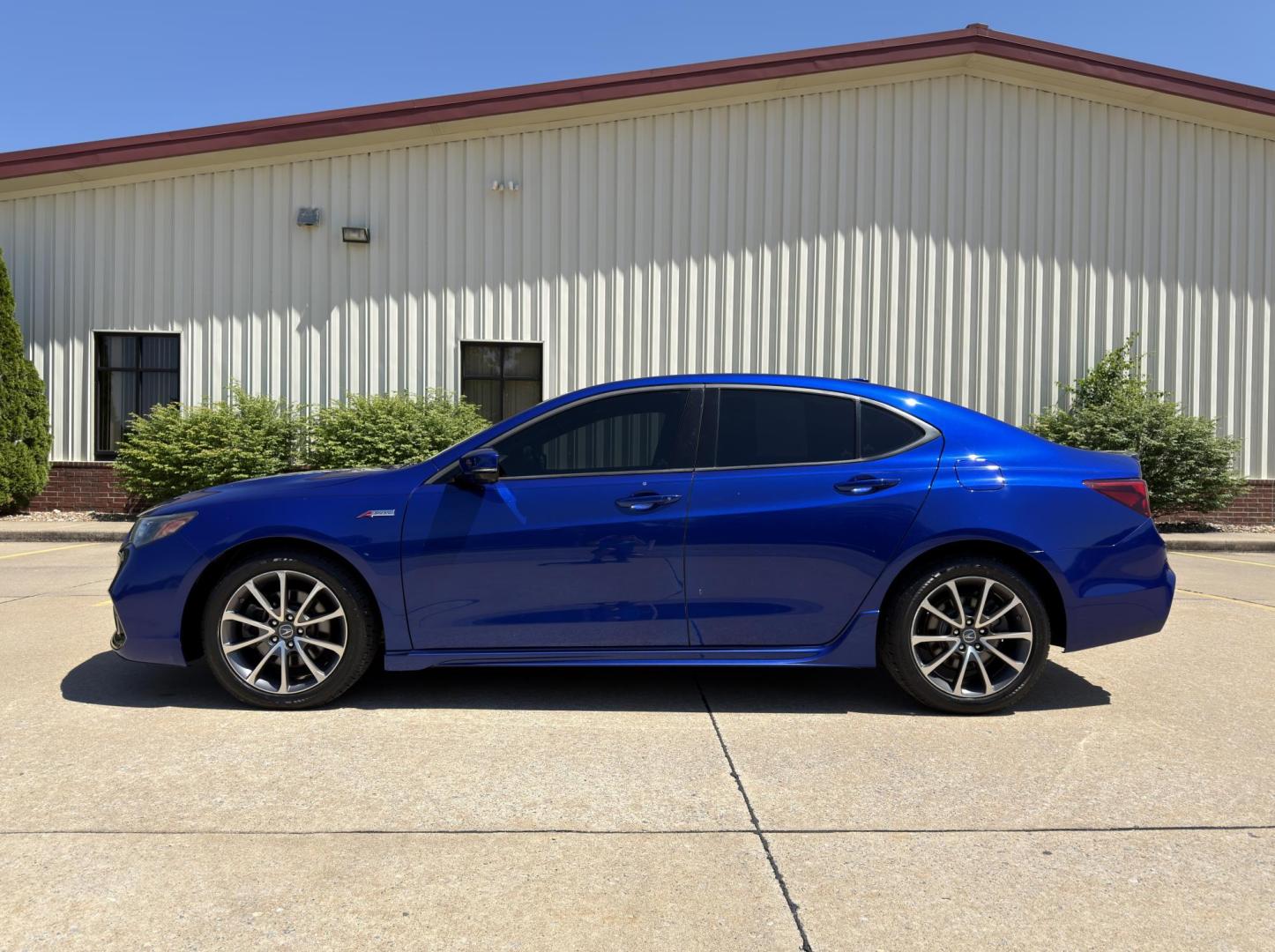 2019 BLUE /Black Acura TLX A-Spec 2.4L (19UUB1F68KA) with an 2.4L 4 Cyl. engine, Automatic transmission, located at 2990 Old Orchard Rd., Jackson, MO, 63755, 37.354214, -89.612106 - 2019 Acura TLX A-Spec 90xxx miles Front Wheel Drive 2.4L 4 Cyl. Automatic Navigation Power/Heated/Cooled Seats Backup Camera Sunroof Bluetooth Remote Start Cruise Power Windows/Locks/Mirrors We have financing available and we accept trades! Fill out a credit application on our website o - Photo#8