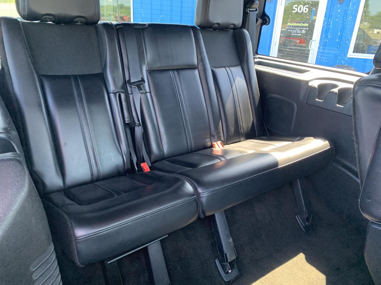 2015 BLACK /BLACK Lincoln Navigator 4WD (5LMJJ2JT8FE) with an 3.5L V6 DOHC 24V FFV engine, Automatic transmission, located at 506 S. Kingshighway, Cape Girardeau, MO, 63703, (573) 235-5000, 37.294991, -89.553635 - 2015 Lincoln Navigator 4WD 211,xxx miles Heated Seats Cooled Seats Power Tilt Wheel Bluetooth Sunroof 4 wheel drive Backup Camera 3rd. Row We have financing available and we accept trades! Fill out a credit application on our website or come by today! If you have any questions, give us a - Photo#18