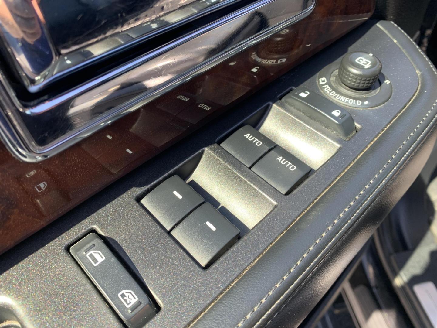 2015 BLACK /BLACK Lincoln Navigator 4WD (5LMJJ2JT8FE) with an 3.5L V6 DOHC 24V FFV engine, Automatic transmission, located at 506 S. Kingshighway, Cape Girardeau, MO, 63703, (573) 235-5000, 37.294991, -89.553635 - 2015 Lincoln Navigator 4WD 211,xxx miles Heated Seats Cooled Seats Power Tilt Wheel Bluetooth Sunroof 4 wheel drive Backup Camera 3rd. Row We have financing available and we accept trades! Fill out a credit application on our website or come by today! If you have any questions, give us a - Photo#24