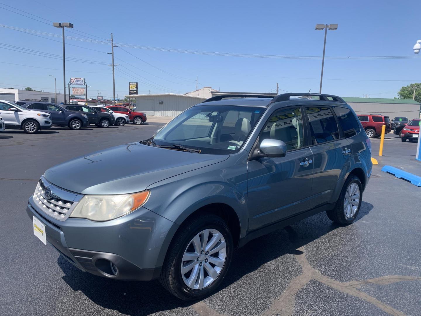 2011 BLUE /GRAY Subaru Forester 2.5X Premium (JF2SHBDC4BH) with an 2.5L H4 SOHC 16V engine, Automatic transmission, located at 506 S. Kingshighway, Cape Girardeau, MO, 63703, (573) 235-5000, 37.294991, -89.553635 - 2011 Subaru Forester 2.5X Premium Only 77,xxx miles AWD Sunroof Power Seat Cruise Heated Seats We have financing available and we accept trades! Fill out a credit application on our website or come by today! If you have any questions, give us a call at (573) 235-5000 or visit our website at - Photo#3