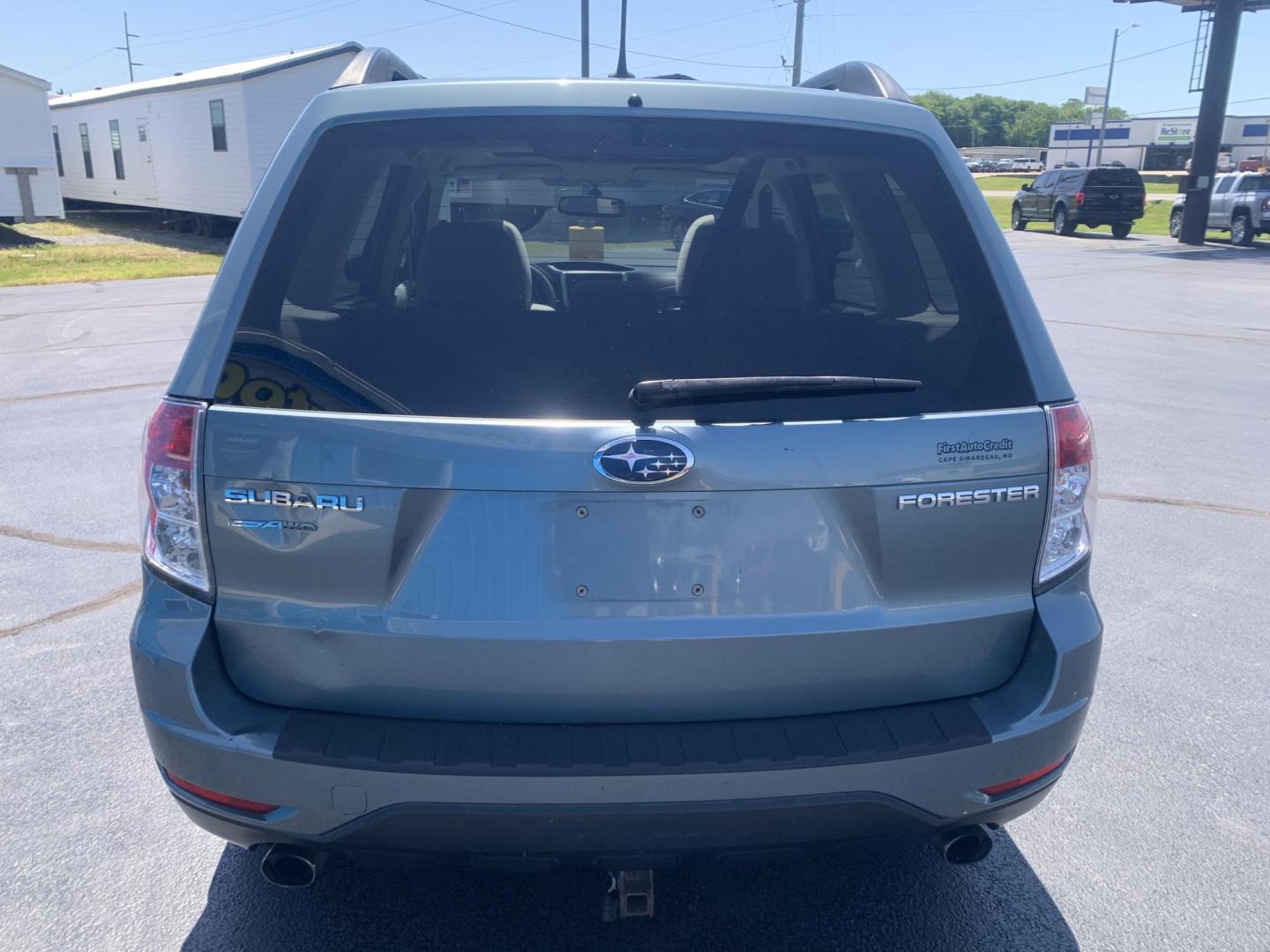 2011 BLUE /GRAY Subaru Forester 2.5X Premium (JF2SHBDC4BH) with an 2.5L H4 SOHC 16V engine, Automatic transmission, located at 506 S. Kingshighway, Cape Girardeau, MO, 63703, (573) 235-5000, 37.294991, -89.553635 - 2011 Subaru Forester 2.5X Premium Only 77,xxx miles AWD Sunroof Power Seat Cruise Heated Seats We have financing available and we accept trades! Fill out a credit application on our website or come by today! If you have any questions, give us a call at (573) 235-5000 or visit our website at - Photo#6