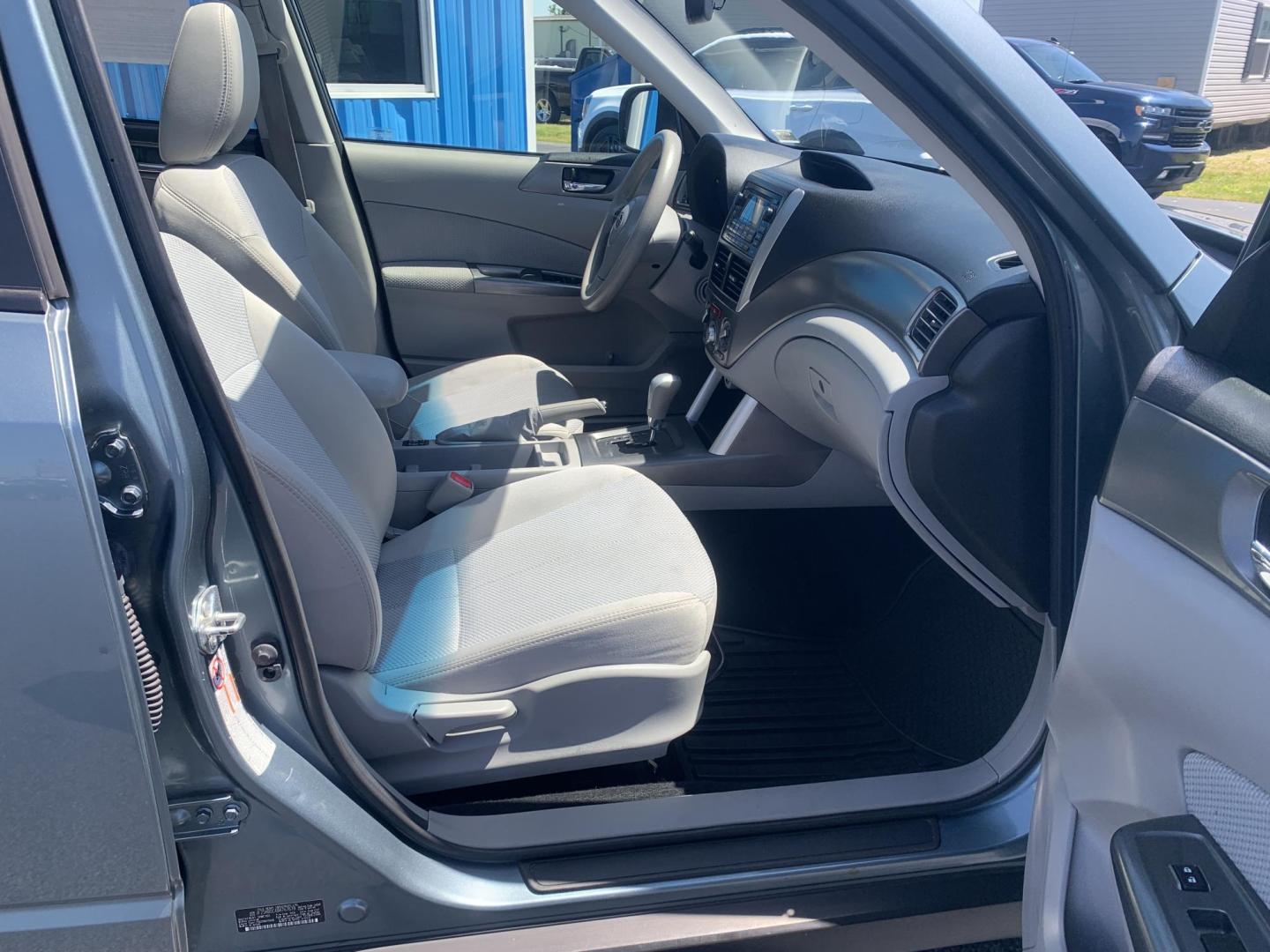 2011 BLUE /GRAY Subaru Forester 2.5X Premium (JF2SHBDC4BH) with an 2.5L H4 SOHC 16V engine, Automatic transmission, located at 506 S. Kingshighway, Cape Girardeau, MO, 63703, (573) 235-5000, 37.294991, -89.553635 - 2011 Subaru Forester 2.5X Premium Only 77,xxx miles AWD Sunroof Power Seat Cruise Heated Seats We have financing available and we accept trades! Fill out a credit application on our website or come by today! If you have any questions, give us a call at (573) 235-5000 or visit our website at - Photo#11
