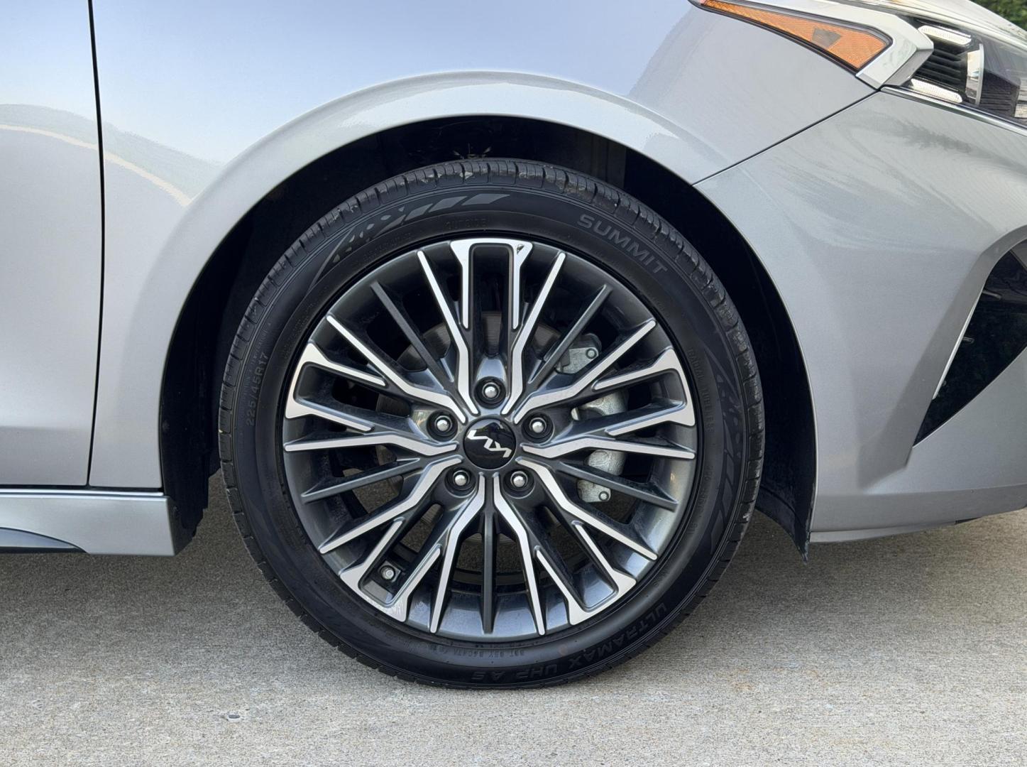 2024 GRAY /Black Kia Forte GT Line (3KPF54AD2RE) with an 2.0L 4 Cyl. engine, CVT transmission, located at 2990 Old Orchard Rd., Jackson, MO, 63755, 37.354214, -89.612106 - 2024 Kia Forte GT Line 1-Owner 41xxx miles Front Wheel Drive 2L 4 Cyl. Automatic Leather Navigation Power/Heated/Cooled Seats Backup Camera Sunroof Bluetooth Cruise Power Windows/Locks/Mirrors We have financing available and we accept trades! Fill out a credit application on our websit - Photo#43