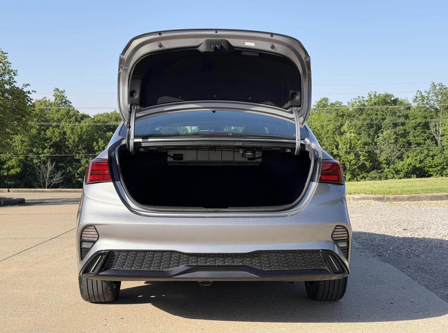 2024 GRAY /Black Kia Forte GT Line (3KPF54AD2RE) with an 2.0L 4 Cyl. engine, CVT transmission, located at 2990 Old Orchard Rd., Jackson, MO, 63755, 37.354214, -89.612106 - 2024 Kia Forte GT Line 1-Owner 41xxx miles Front Wheel Drive 2L 4 Cyl. Automatic Leather Navigation Power/Heated/Cooled Seats Backup Camera Sunroof Bluetooth Cruise Power Windows/Locks/Mirrors We have financing available and we accept trades! Fill out a credit application on our websit - Photo#20